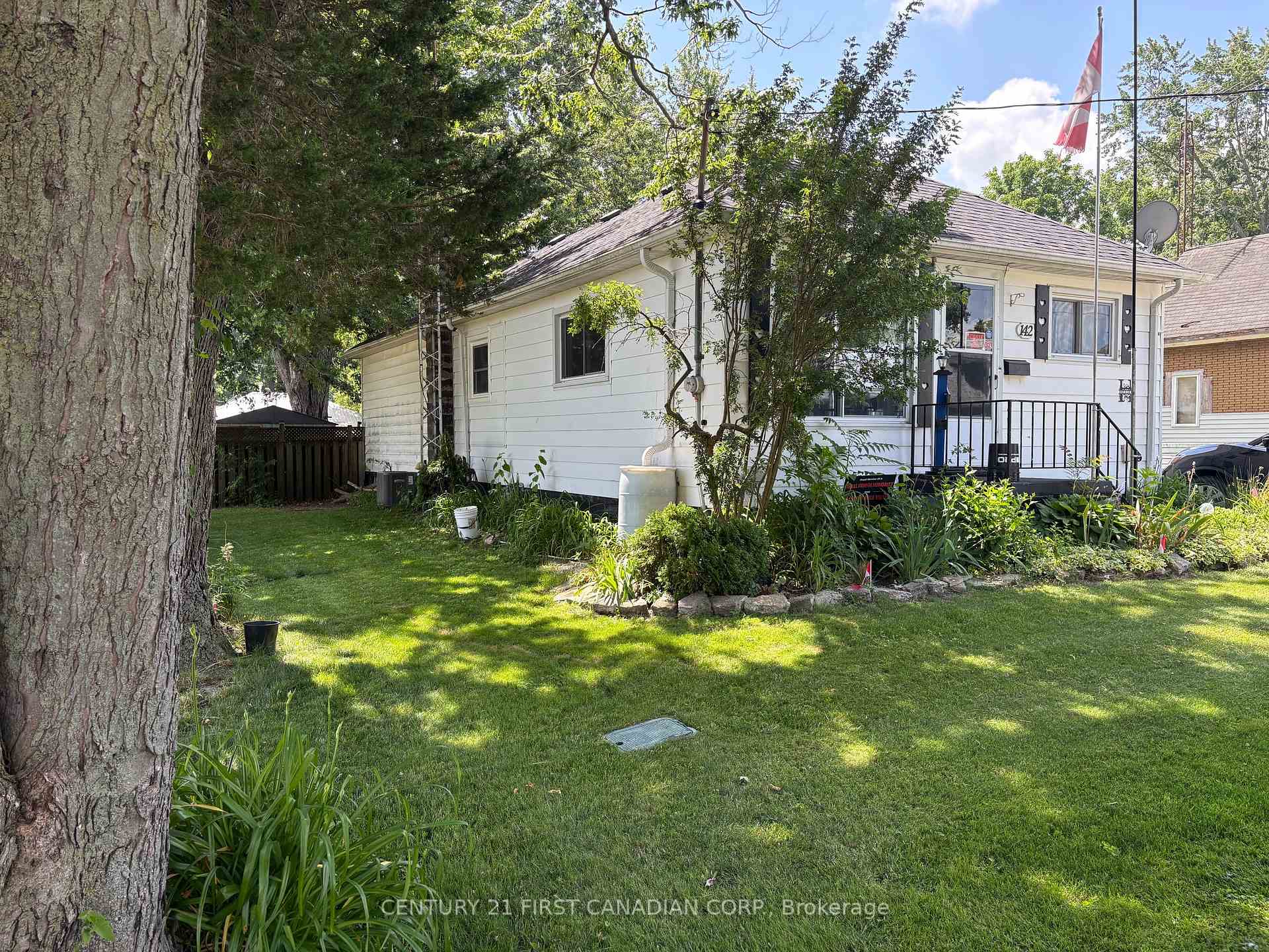 Photo 1 of 142 Frederic Street W, West Elgin, West Lorne — HOMEH