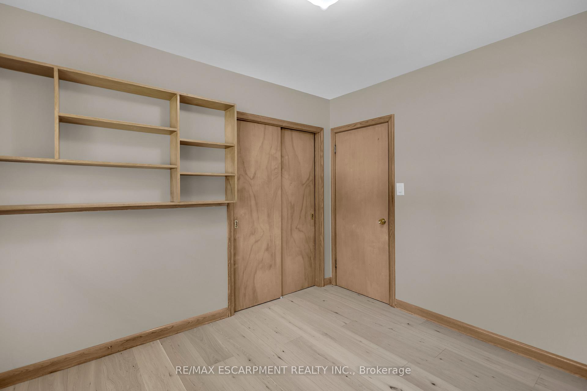 Photo 19 of 626 Iroquois Avenue, Hamilton, Ancaster — HOMEH