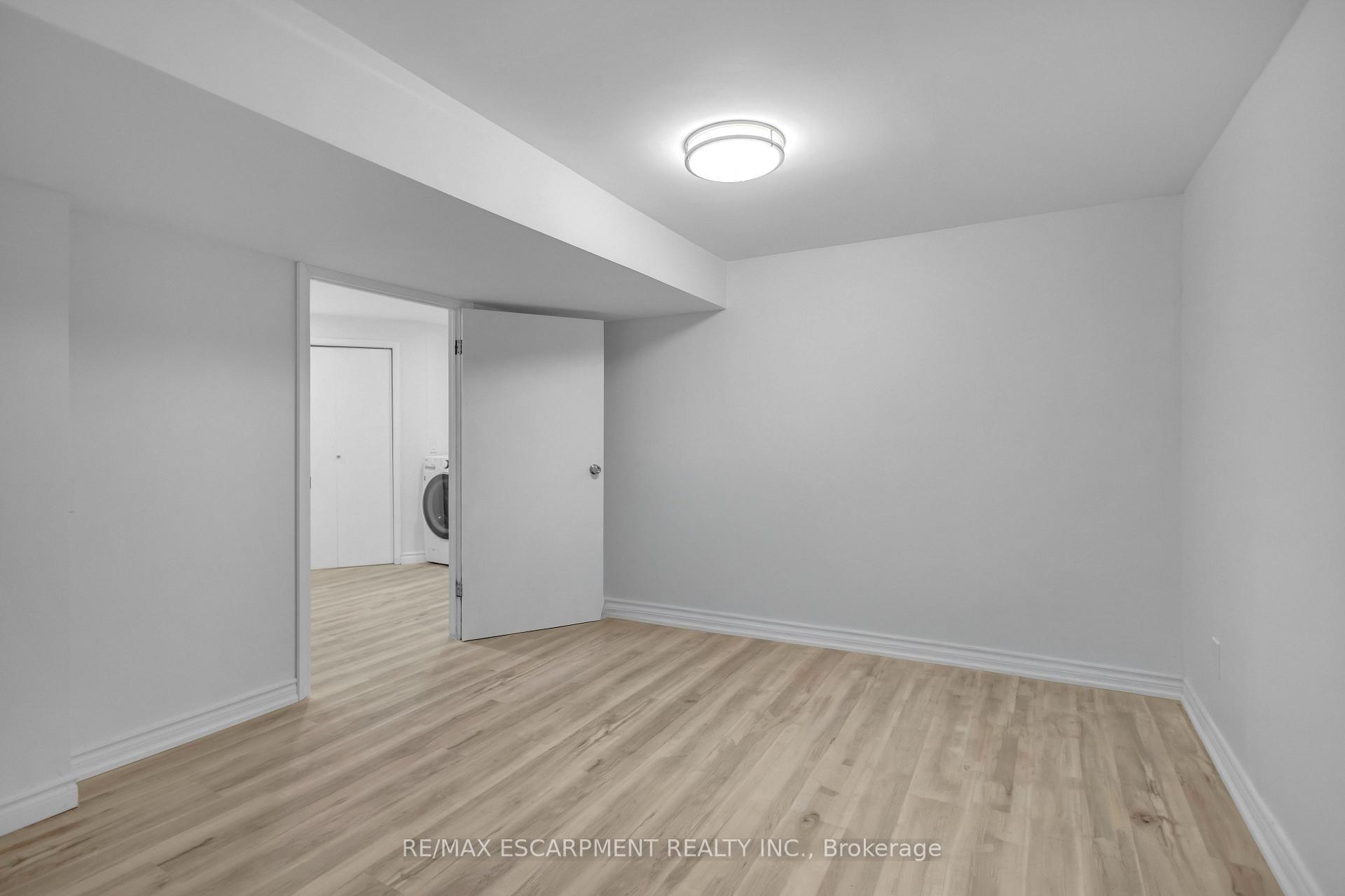 Photo 34 of 626 Iroquois Avenue, Hamilton, Ancaster — HOMEH