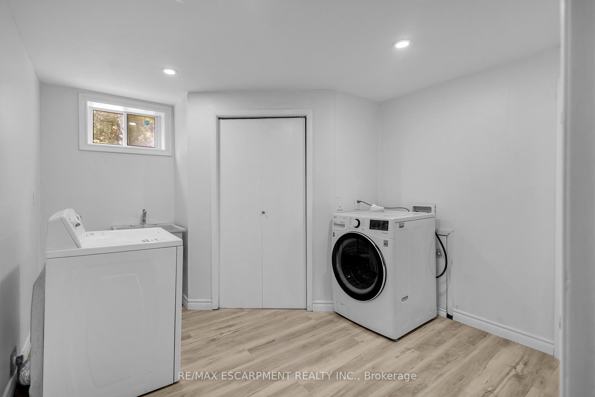 Photo 37 of 626 Iroquois Avenue, Hamilton, Ancaster — HOMEH