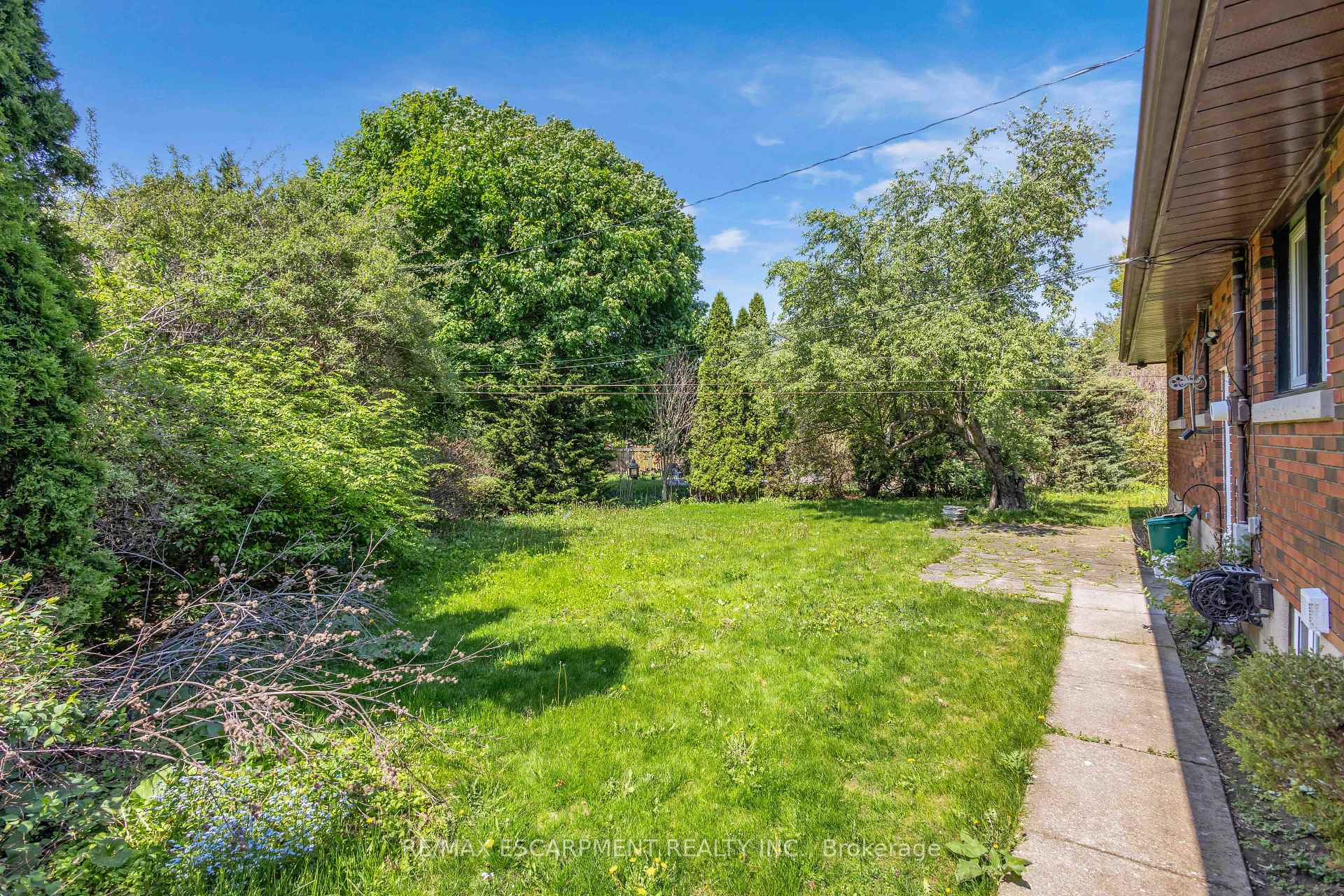 Photo 38 of 626 Iroquois Avenue, Hamilton, Ancaster — HOMEH