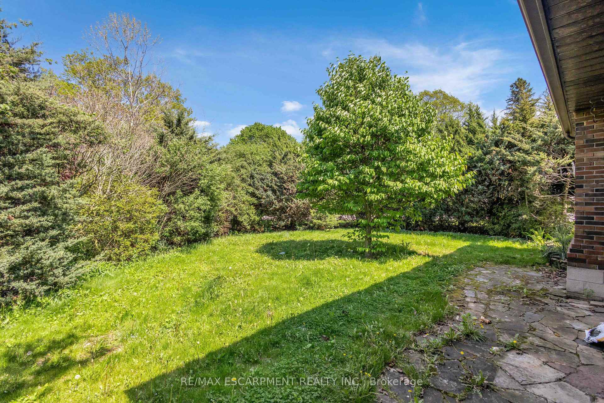 Photo 41 of 626 Iroquois Avenue, Hamilton, Ancaster — HOMEH