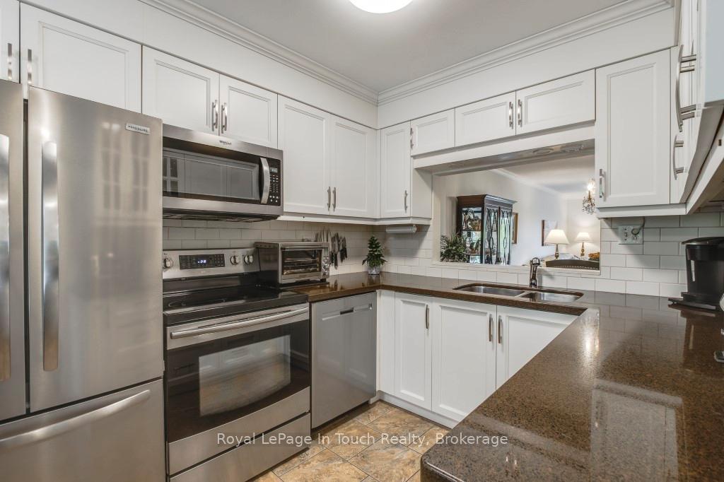 Photo 9 of 839 Sarah Boulevard, Midland — HOMEH