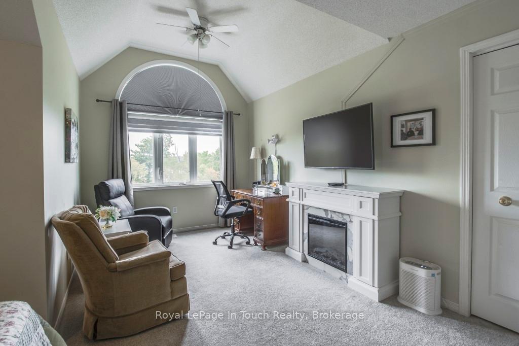 Photo 13 of 839 Sarah Boulevard, Midland — HOMEH