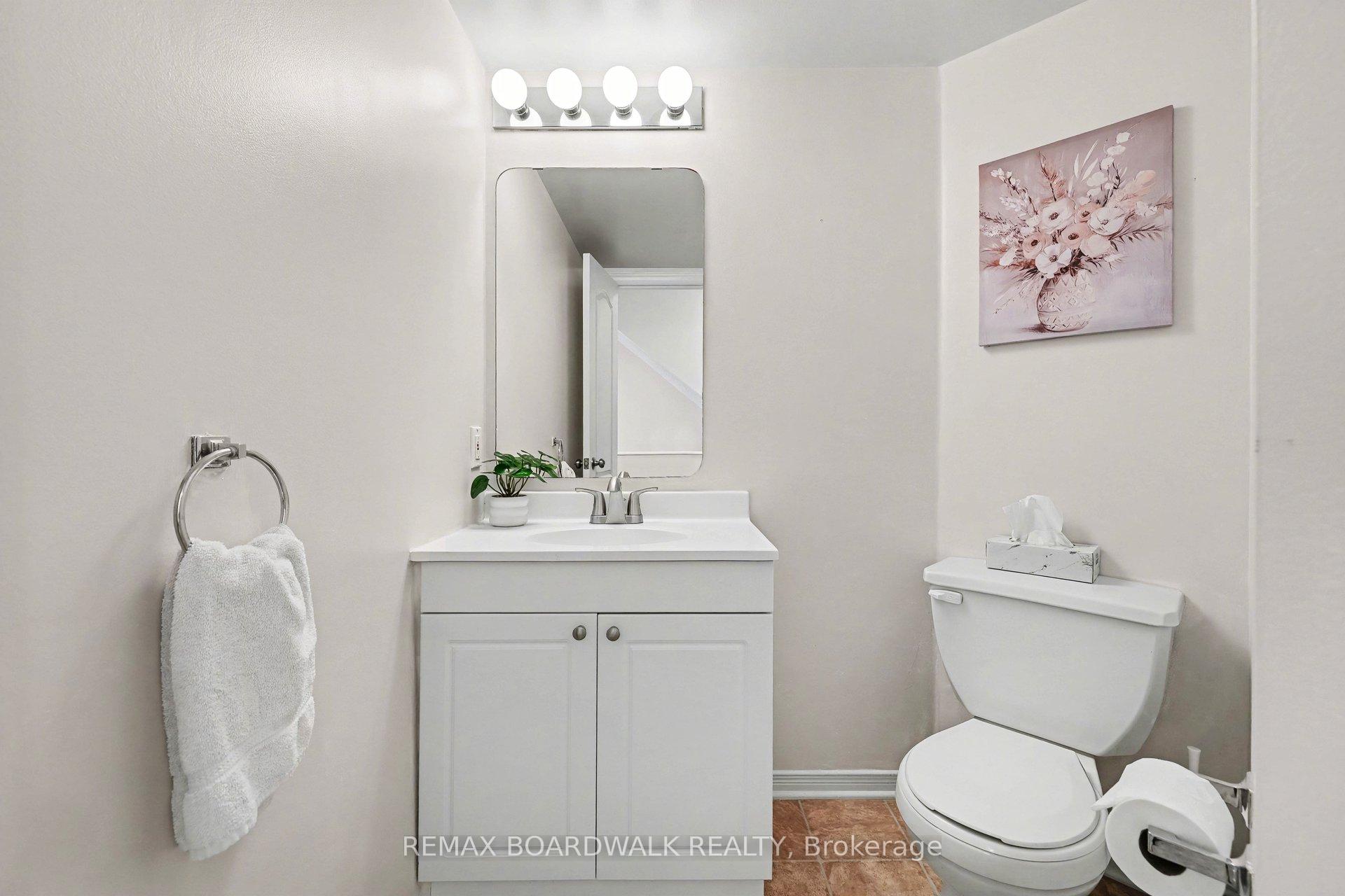 Photo 13 of 1607 Locksley Lane, Ottawa, Beaconwood — HOMEH