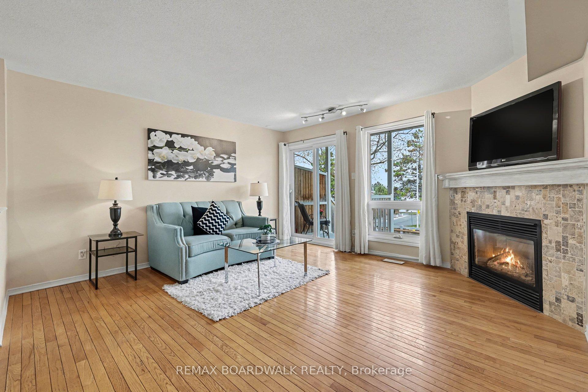 Photo 14 of 1607 Locksley Lane, Ottawa, Beaconwood — HOMEH
