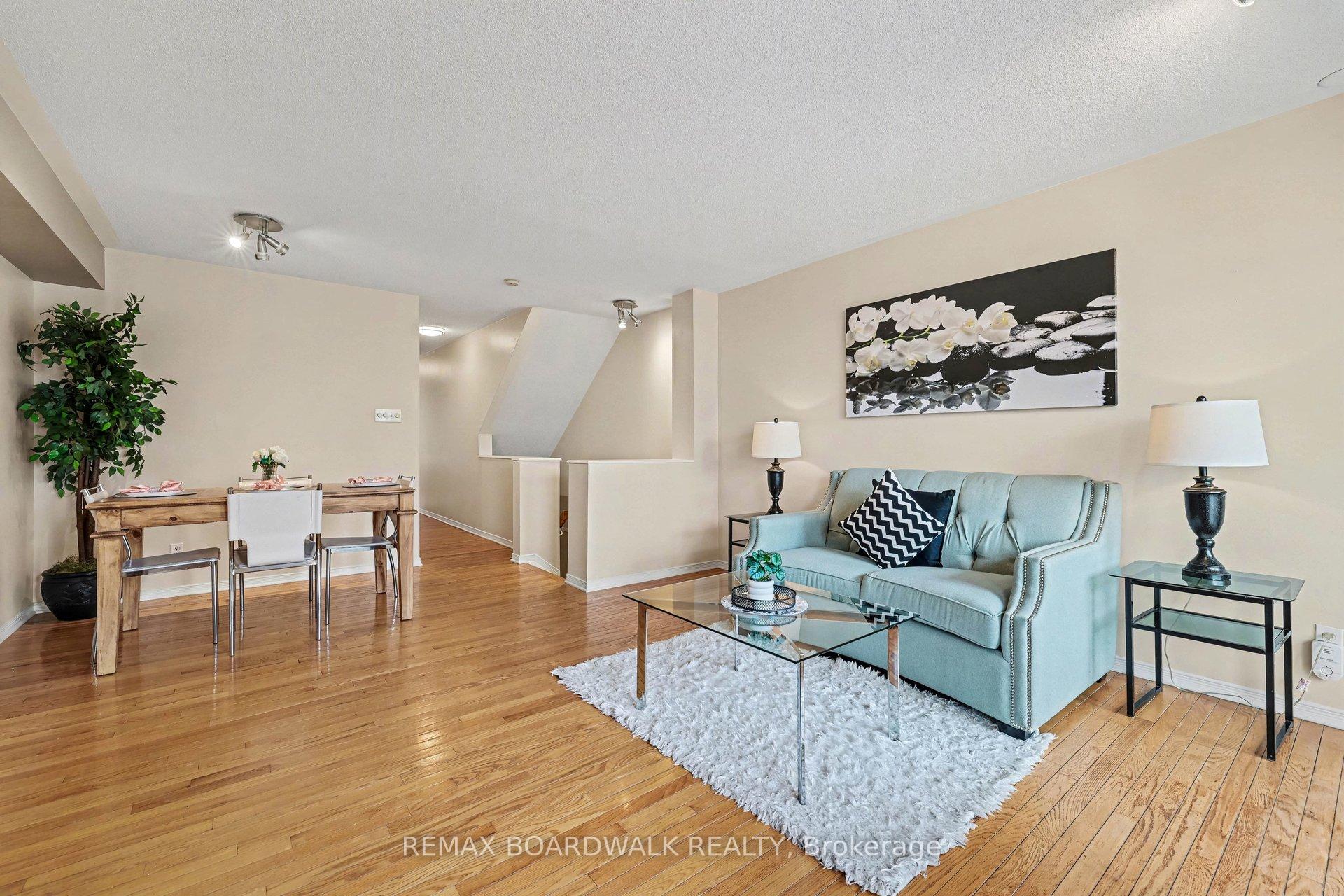 Photo 15 of 1607 Locksley Lane, Ottawa, Beaconwood — HOMEH