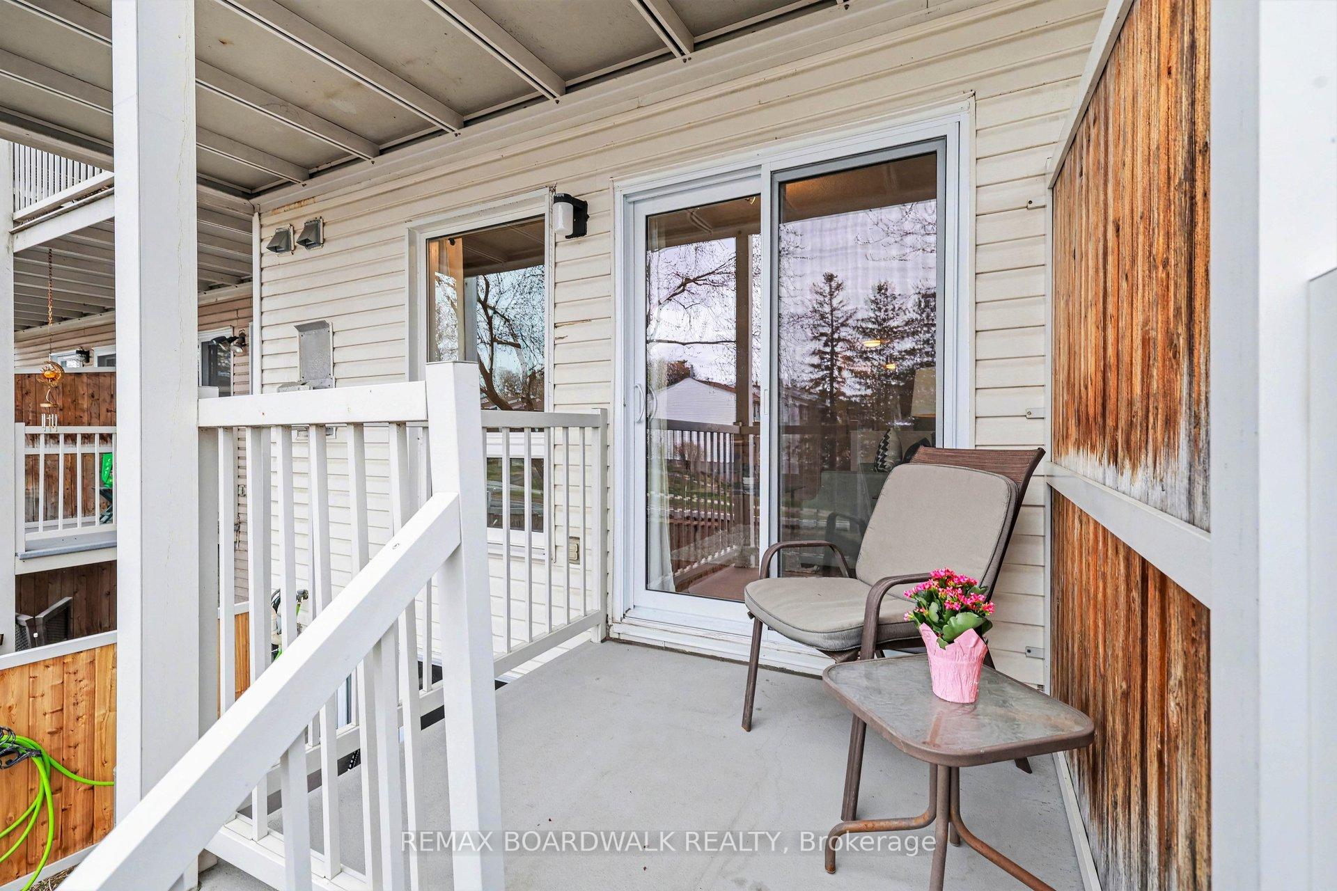 Photo 22 of 1607 Locksley Lane, Ottawa, Beaconwood — HOMEH