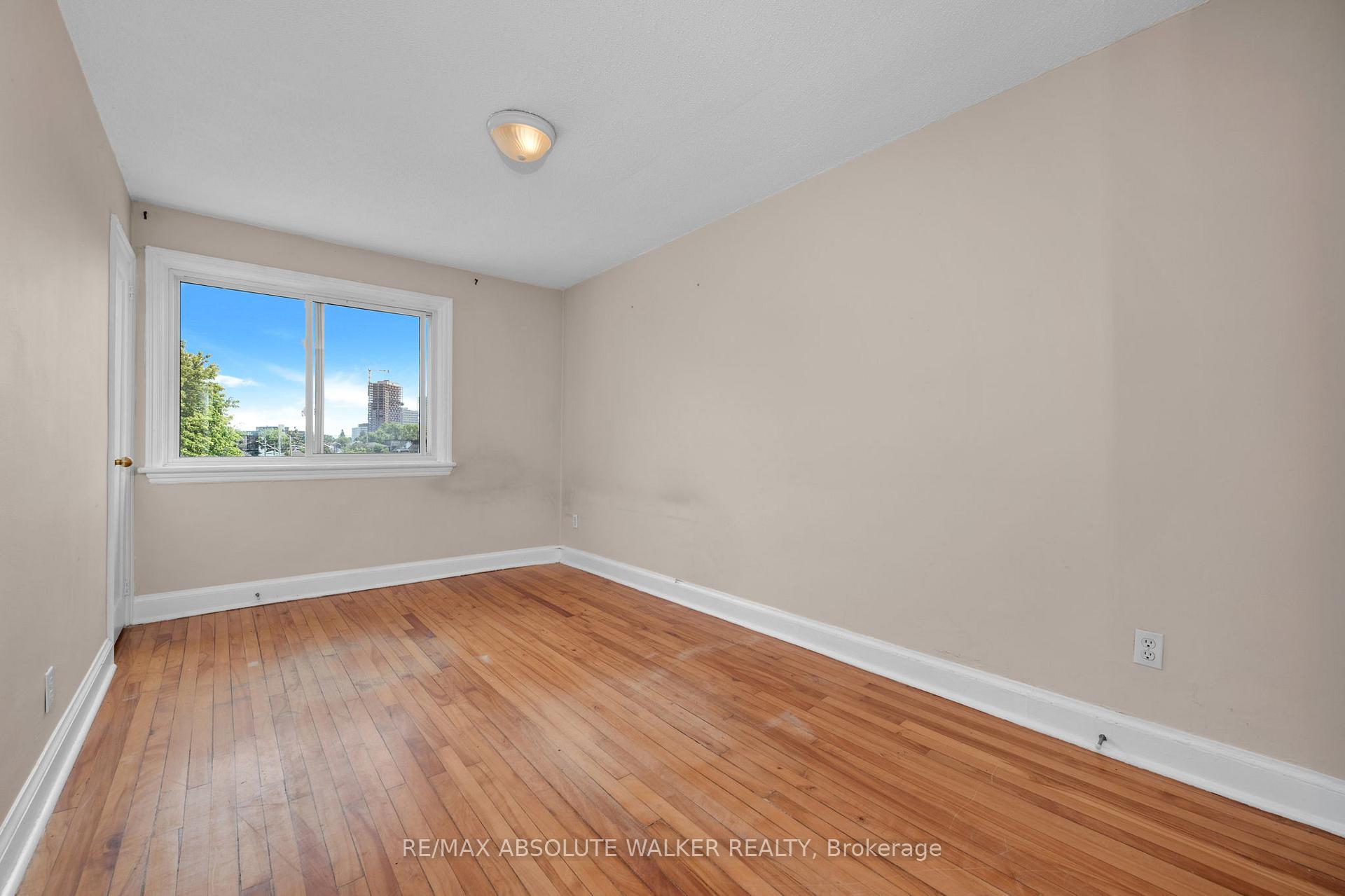 Photo 20 of Unit 3, 131 Dagmar Avenue, Ottawa, Vanier — HOMEH