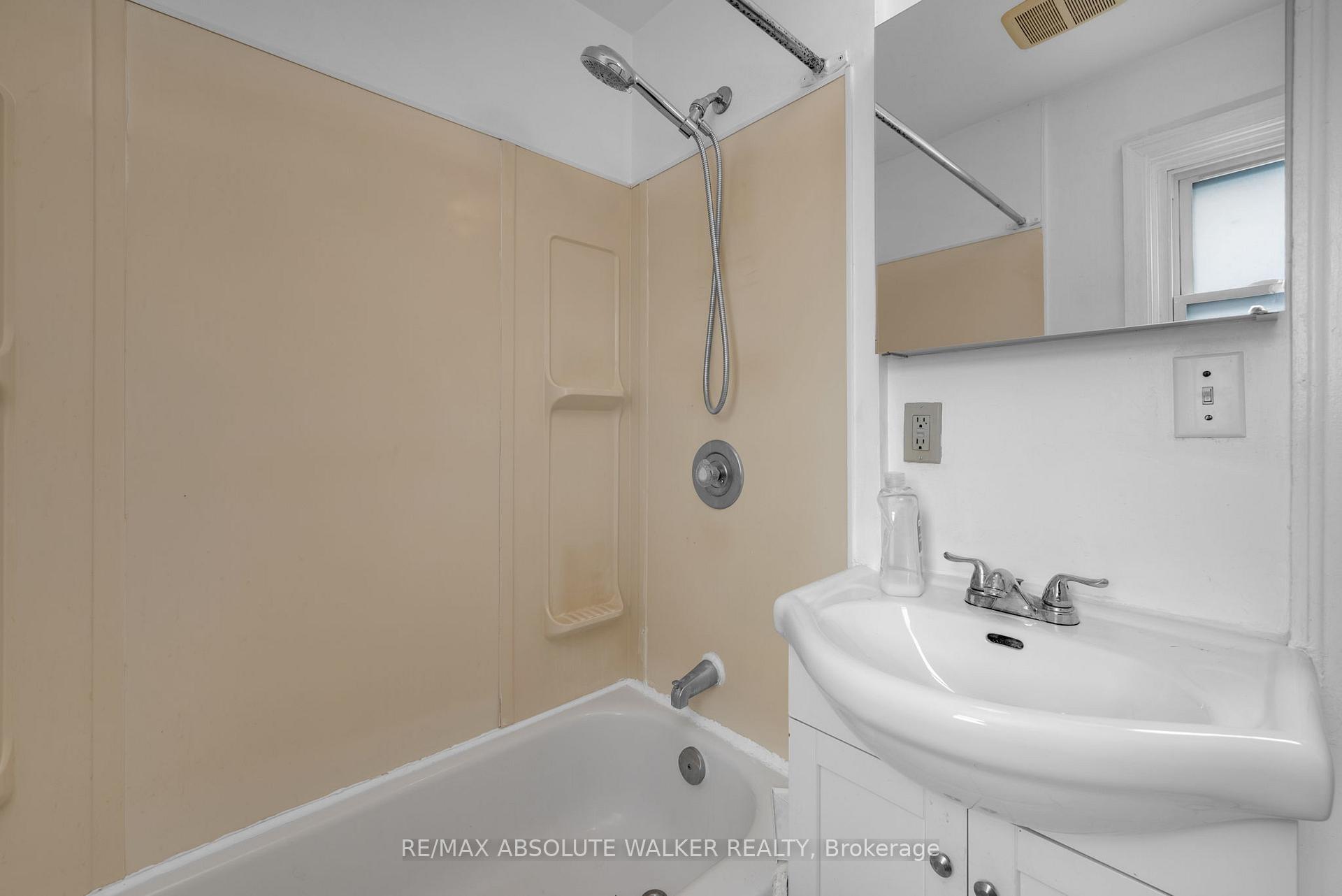 Photo 31 of Unit 3, 131 Dagmar Avenue, Ottawa, Vanier — HOMEH