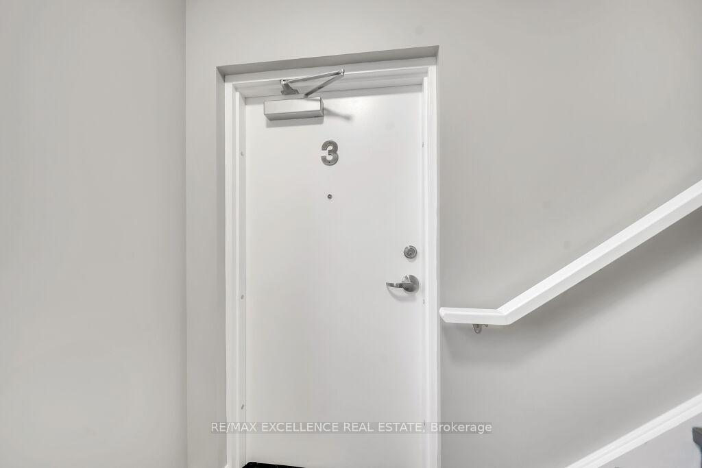 Photo 2 of Unit 3, 20 Murray Court, Perth East, Milverton — HOMEH