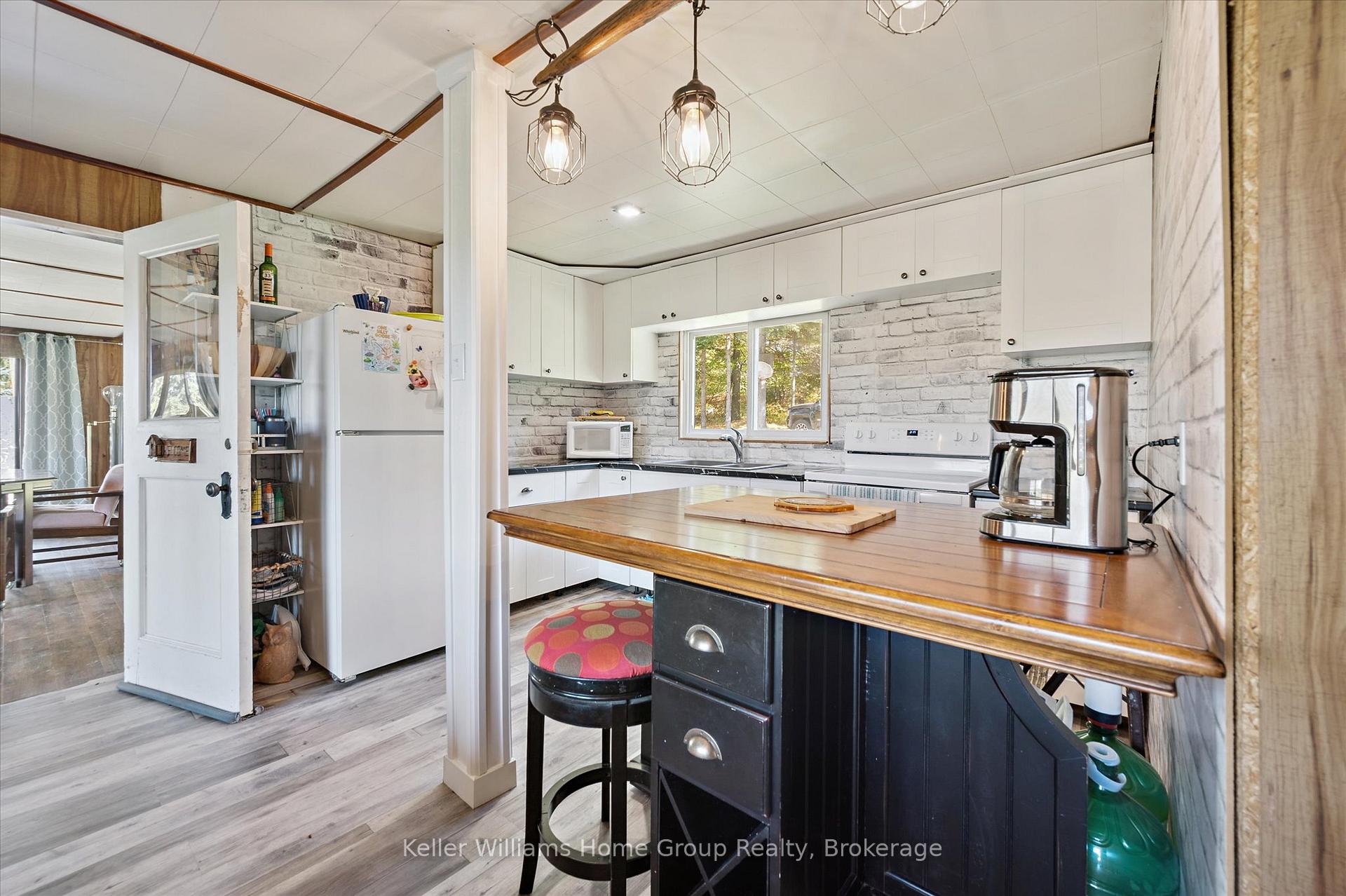 Photo 13 of 739 Seventh Street, Centre Wellington, Belwood — HOMEH