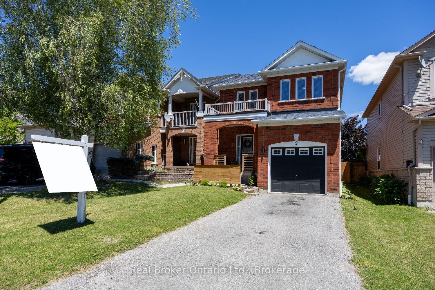 Photo 3 of 9 Candlebrook Drive, Whitby, Pringle Creek — HOMEH