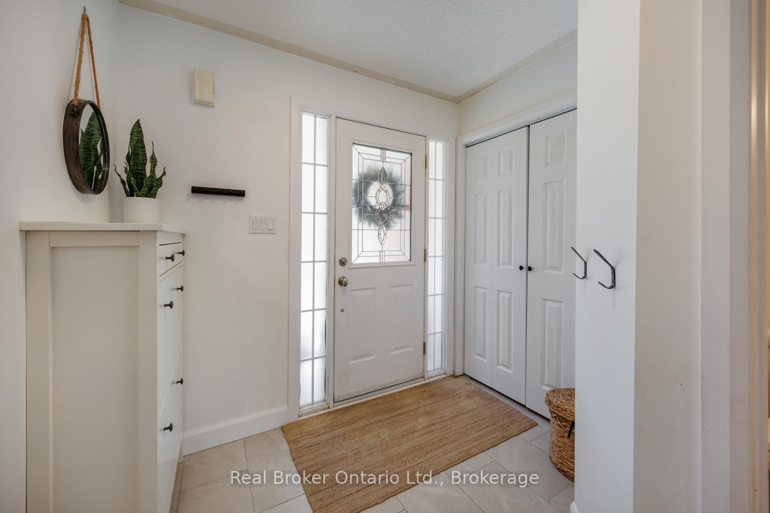 Photo 6 of 9 Candlebrook Drive, Whitby, Pringle Creek — HOMEH