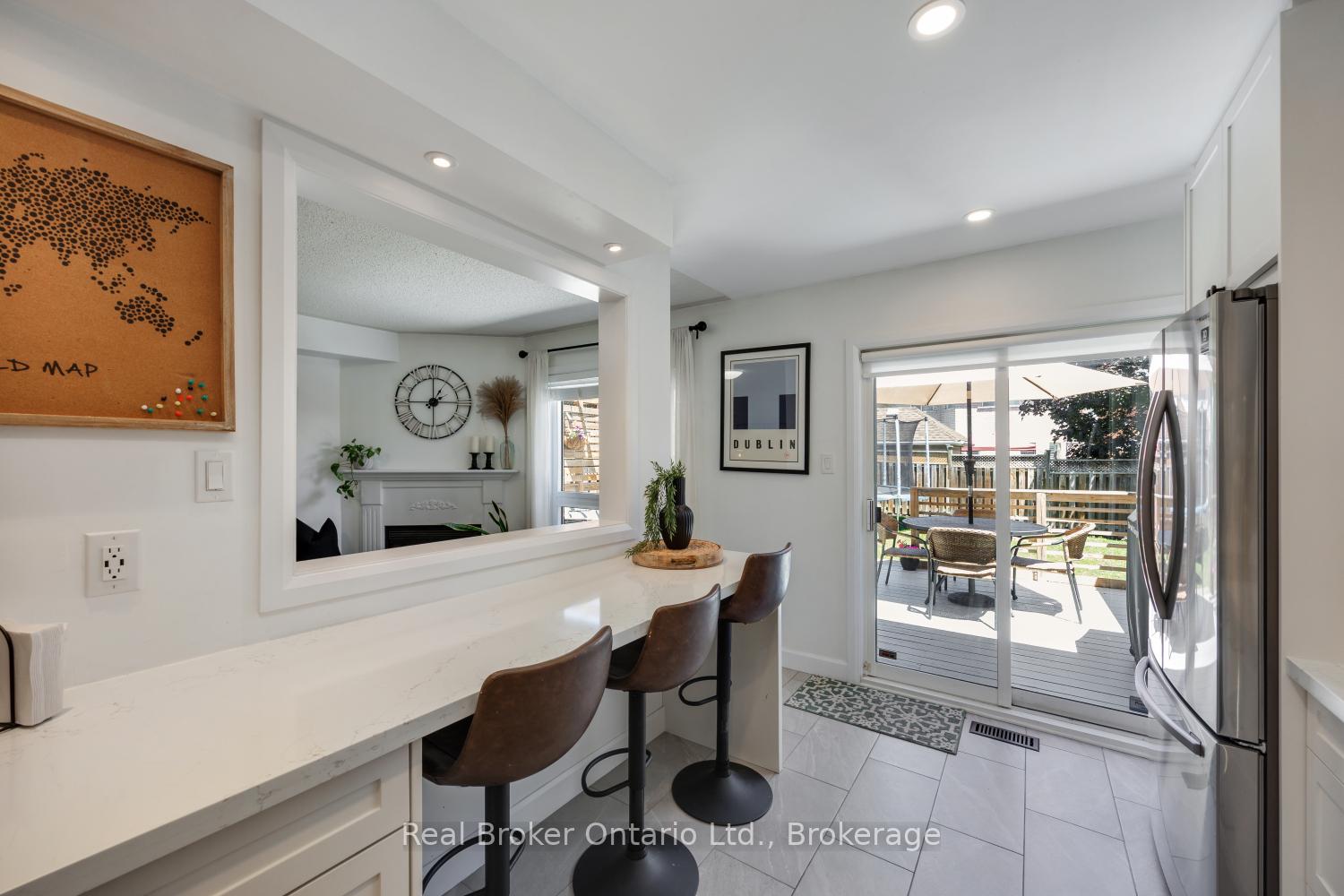 Photo 10 of 9 Candlebrook Drive, Whitby, Pringle Creek — HOMEH