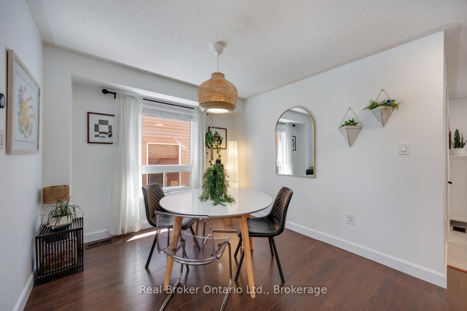 Photo 14 of 9 Candlebrook Drive, Whitby, Pringle Creek — HOMEH