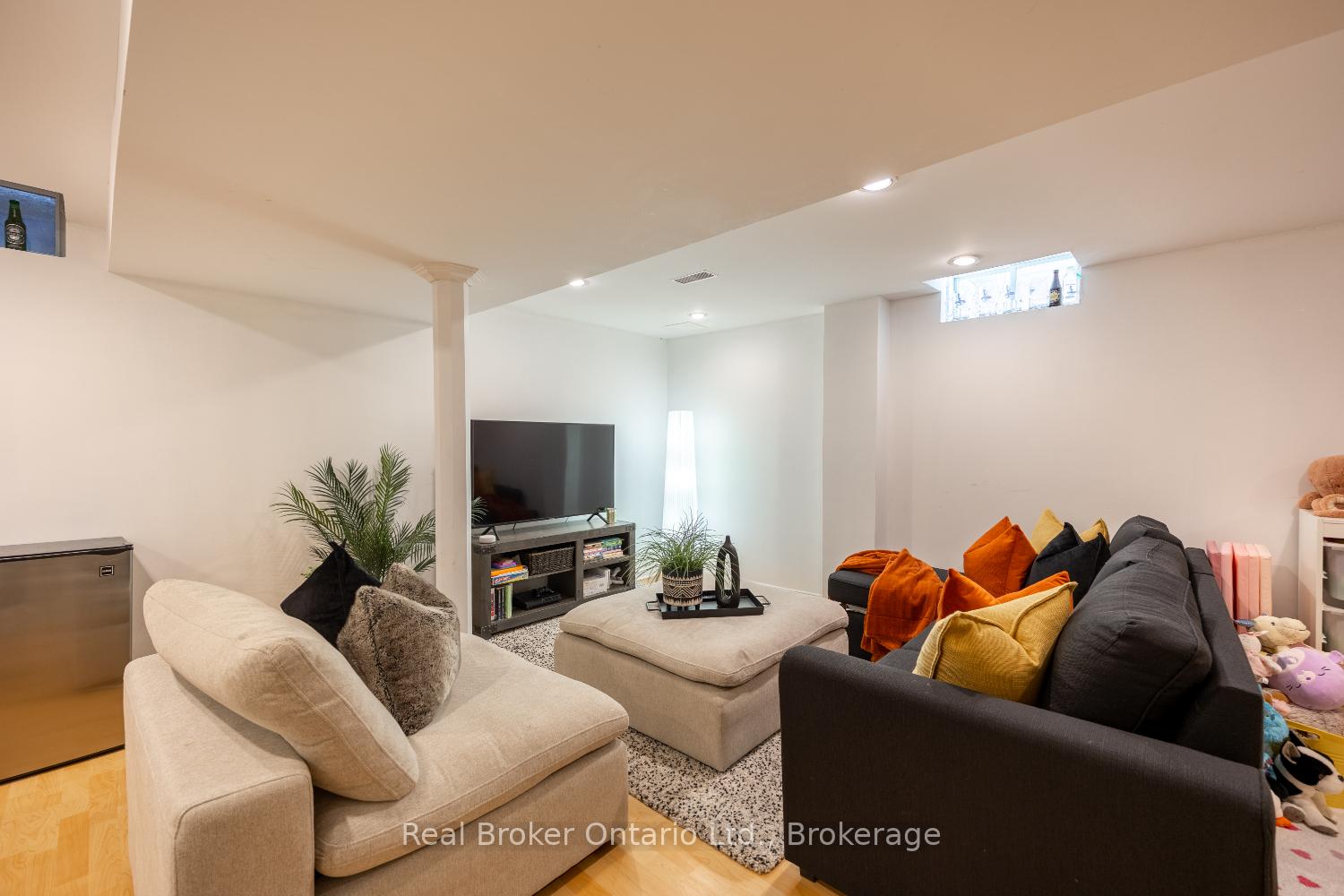 Photo 27 of 9 Candlebrook Drive, Whitby, Pringle Creek — HOMEH