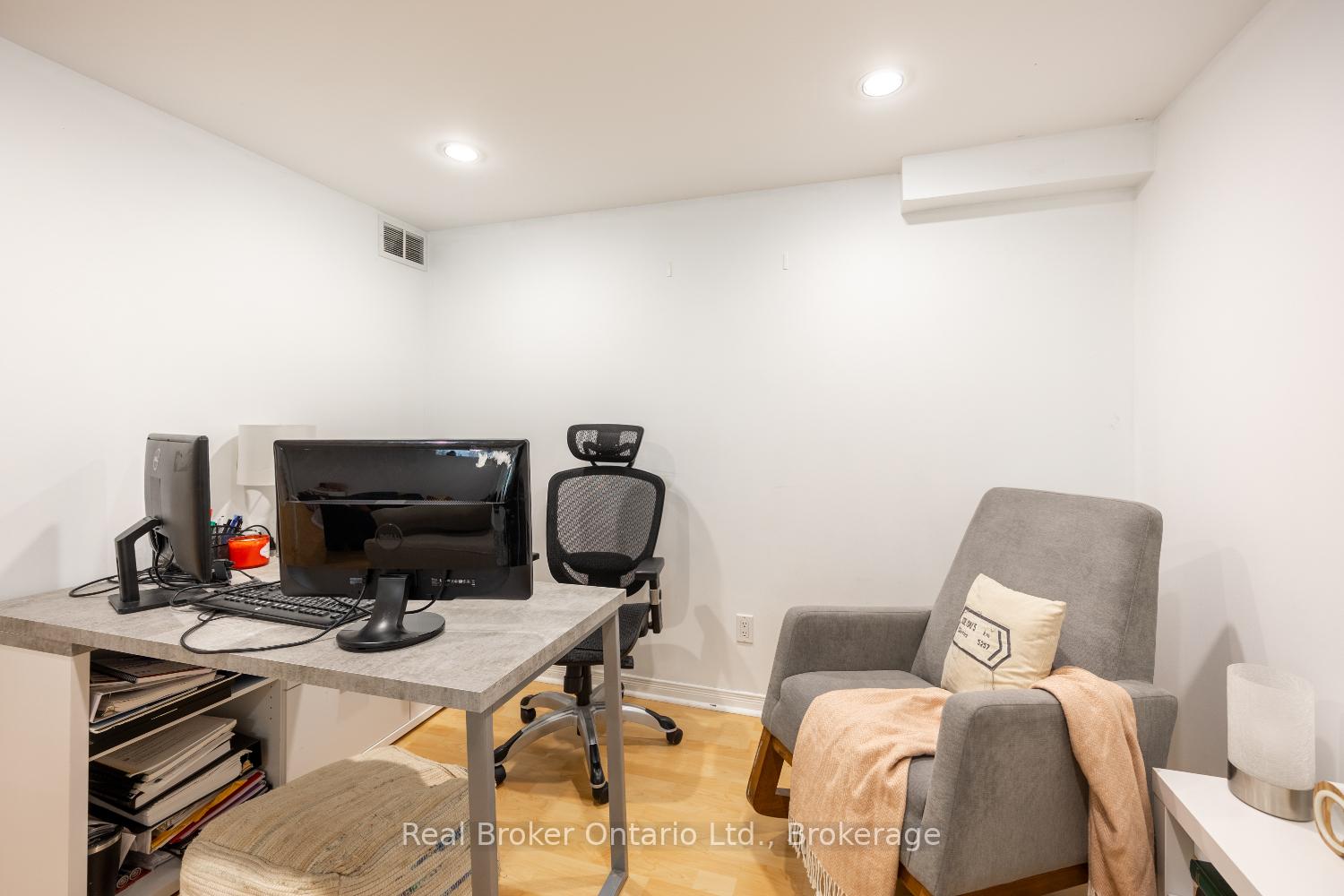 Photo 31 of 9 Candlebrook Drive, Whitby, Pringle Creek — HOMEH