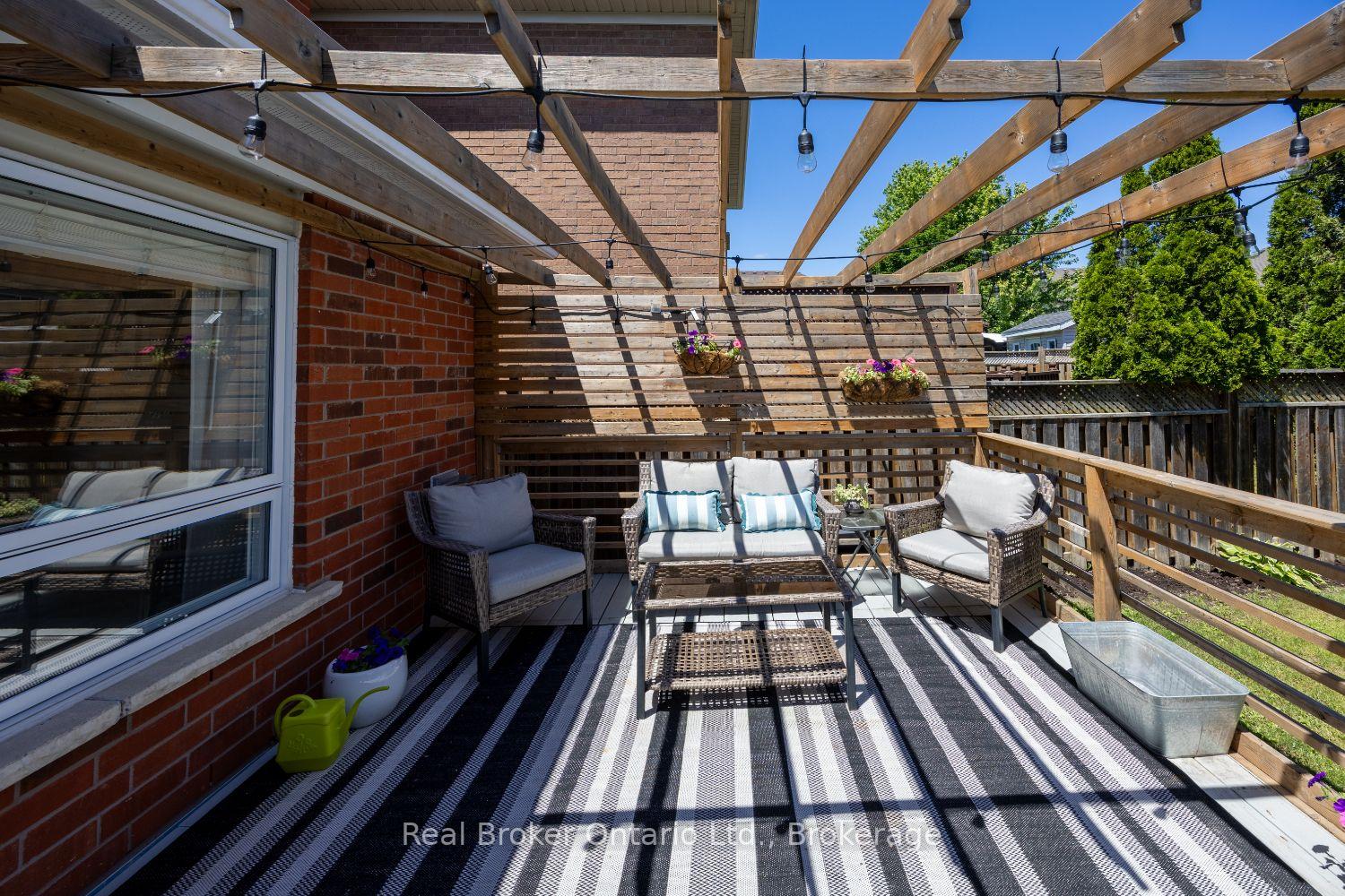 Photo 32 of 9 Candlebrook Drive, Whitby, Pringle Creek — HOMEH
