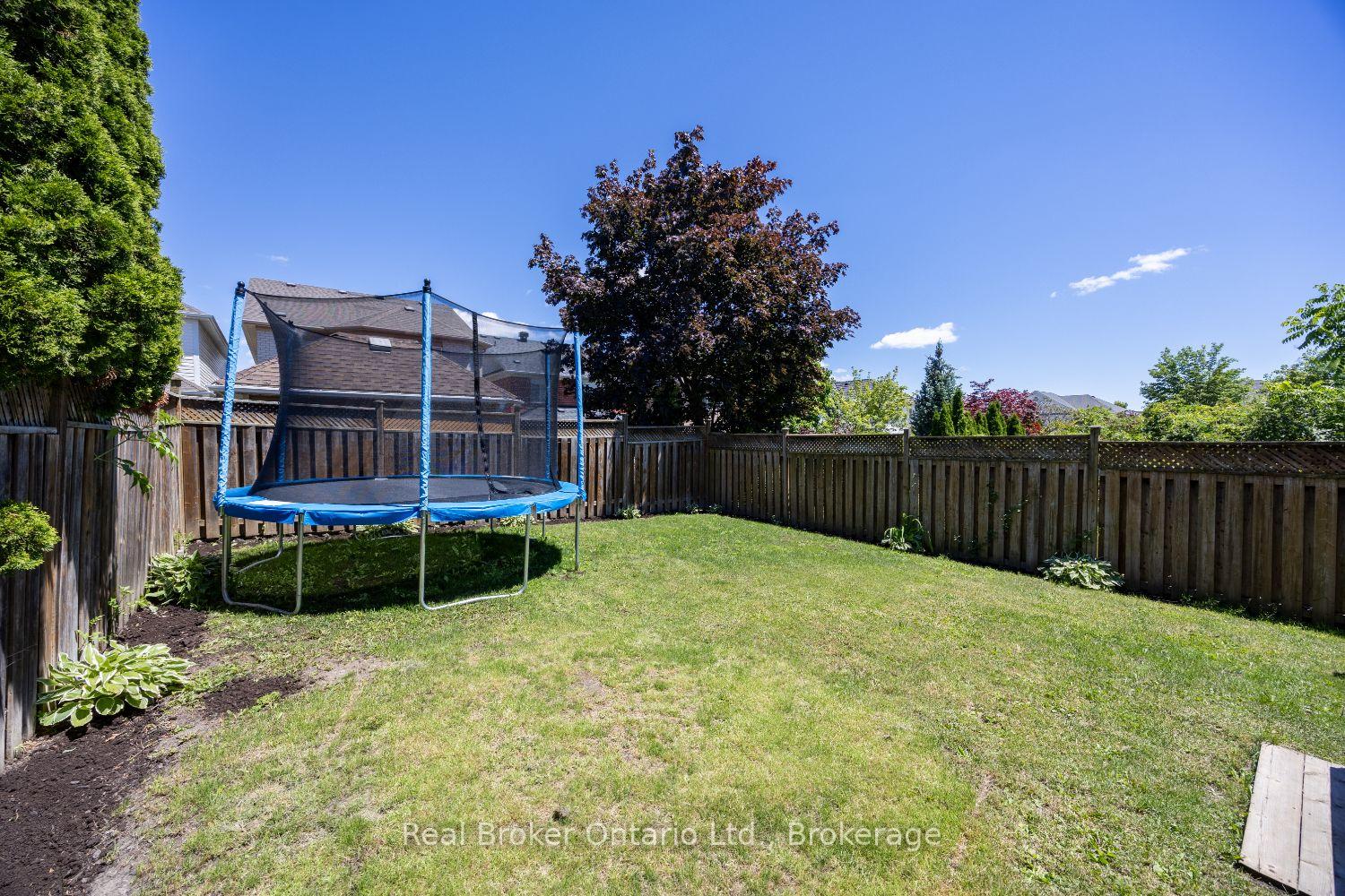 Photo 37 of 9 Candlebrook Drive, Whitby, Pringle Creek — HOMEH
