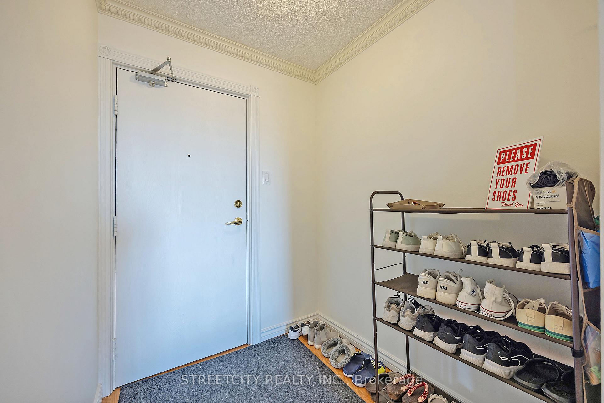Photo 3 of Unit 701, 986 Huron Street, London, East A — HOMEH