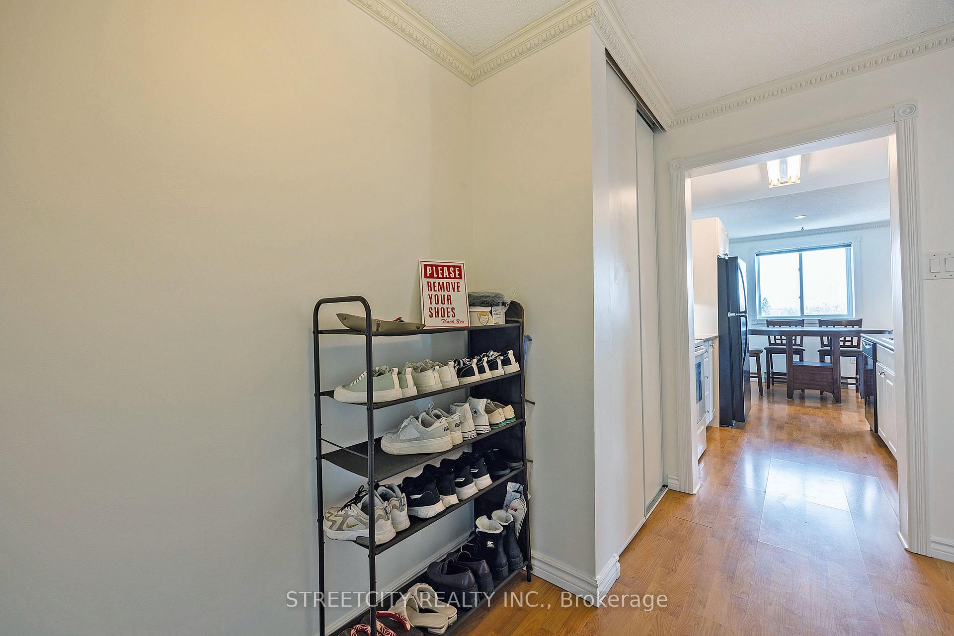 Photo 4 of Unit 701, 986 Huron Street, London, East A — HOMEH