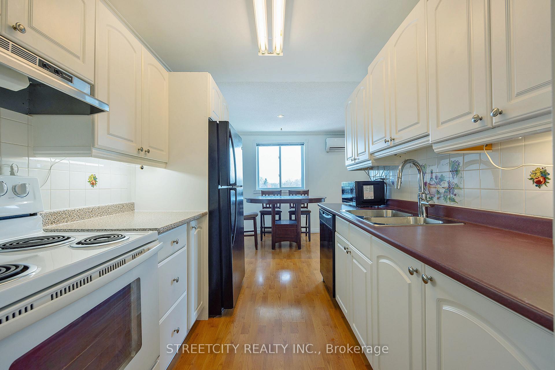 Photo 5 of Unit 701, 986 Huron Street, London, East A — HOMEH