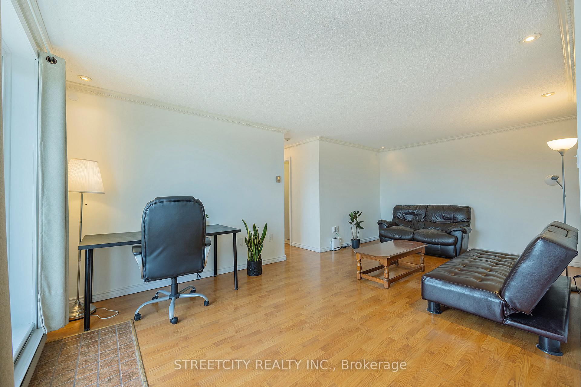 Photo 10 of Unit 701, 986 Huron Street, London, East A — HOMEH