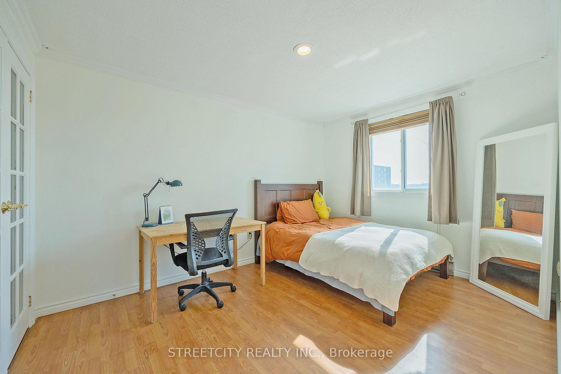 Photo 13 of Unit 701, 986 Huron Street, London, East A — HOMEH