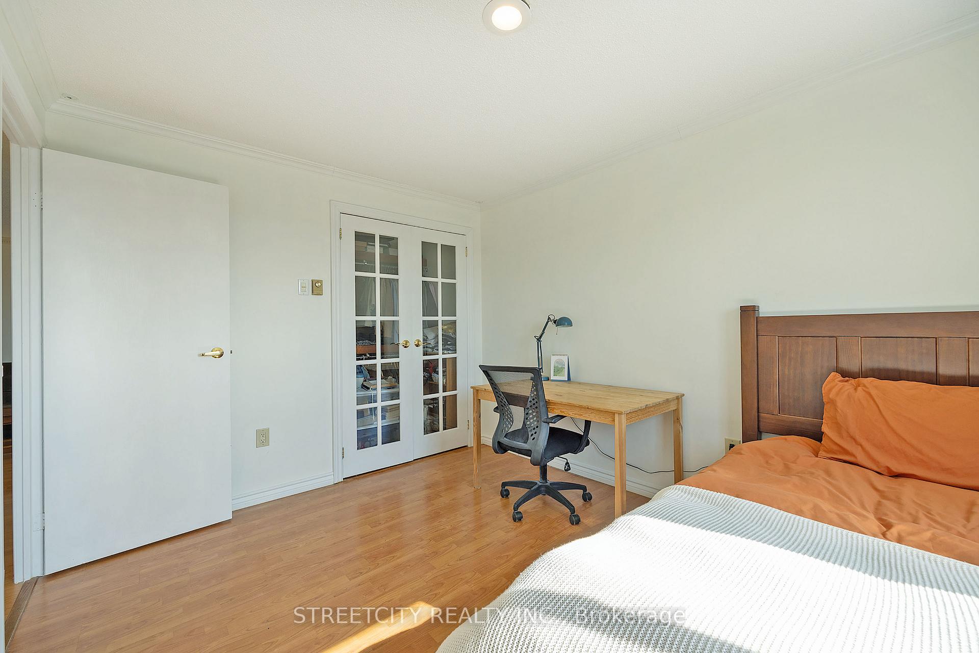 Photo 14 of Unit 701, 986 Huron Street, London, East A — HOMEH