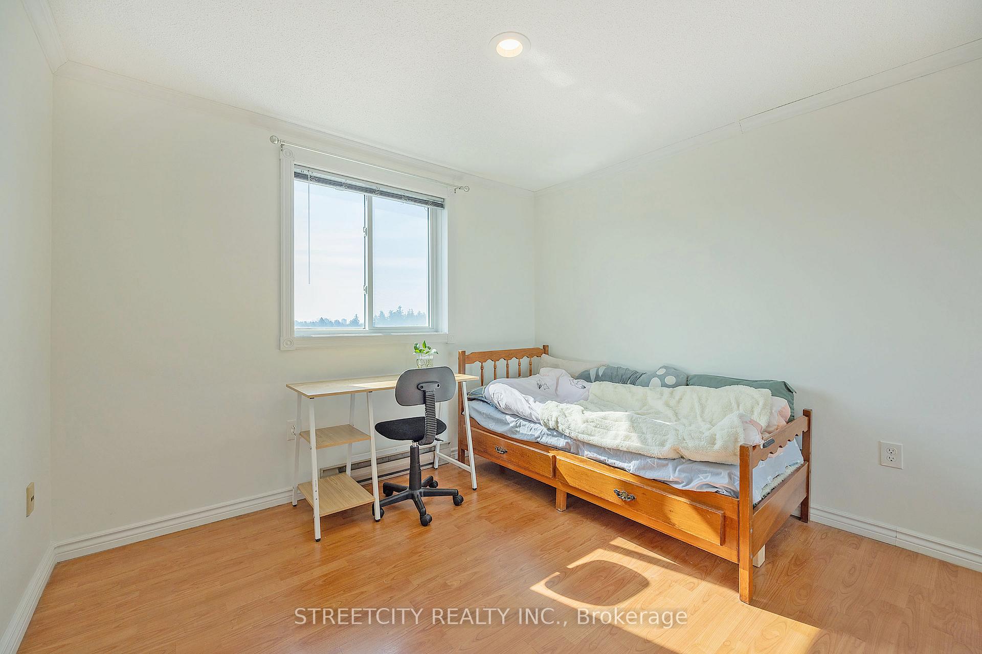 Photo 16 of Unit 701, 986 Huron Street, London, East A — HOMEH