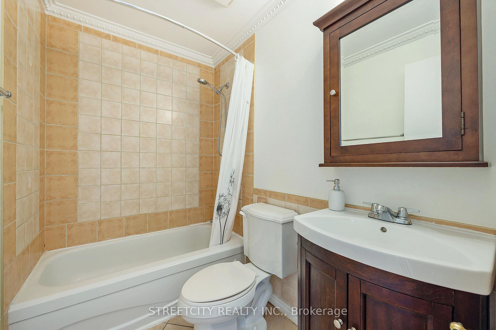 Photo 18 of Unit 701, 986 Huron Street, London, East A — HOMEH