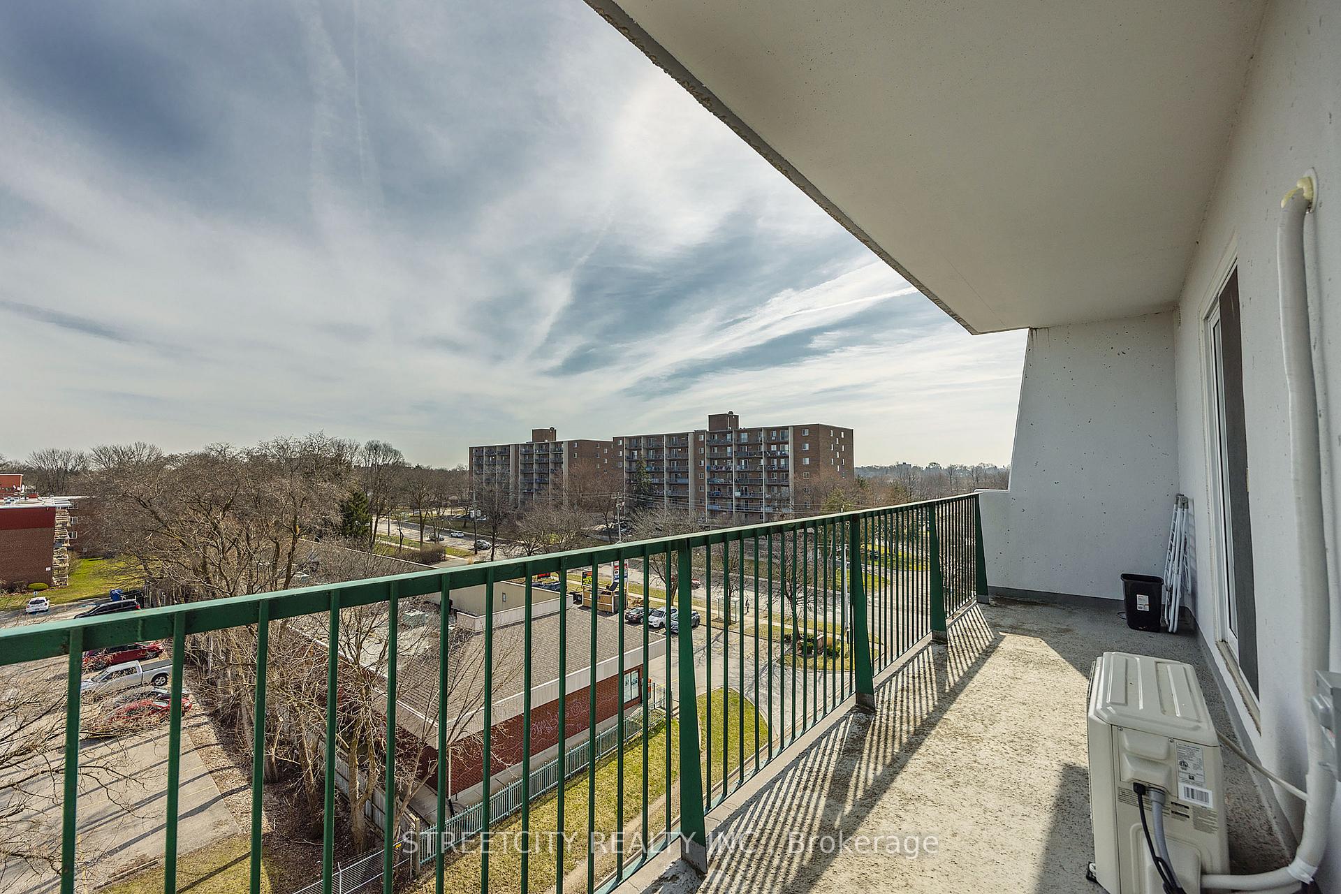 Photo 25 of Unit 701, 986 Huron Street, London, East A — HOMEH