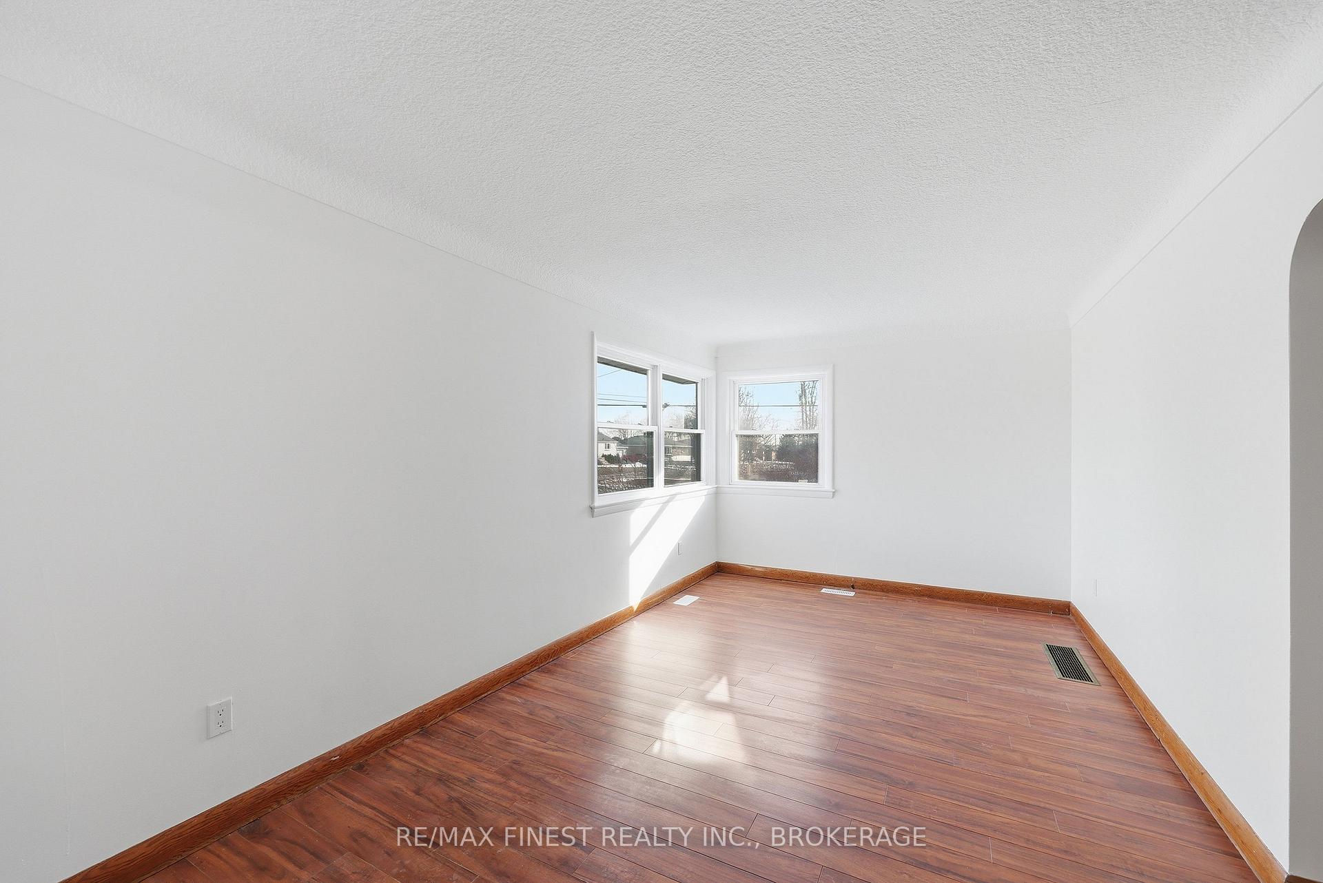 Photo 4 of 39 Lennox Street, Kingston, City SouthWest — HOMEH