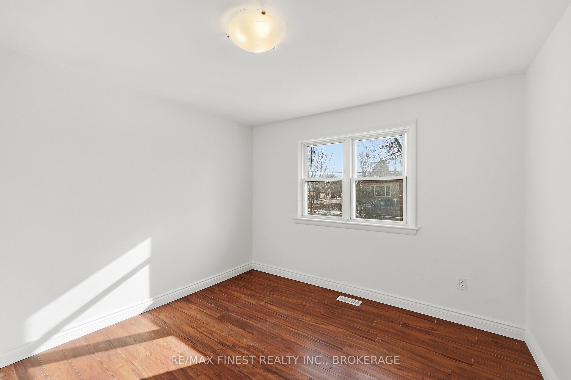 Photo 11 of 39 Lennox Street, Kingston, City SouthWest — HOMEH
