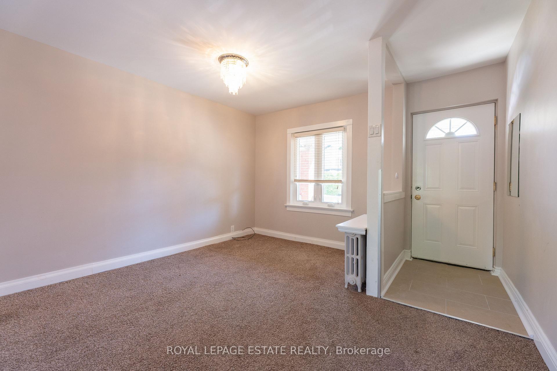 Photo 2 of 326 Monarch Park Avenue, Toronto, Danforth Village-East York — HOMEH