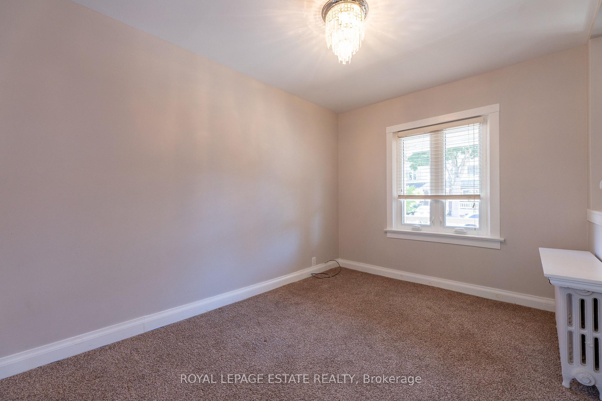 Photo 6 of 326 Monarch Park Avenue, Toronto, Danforth Village-East York — HOMEH