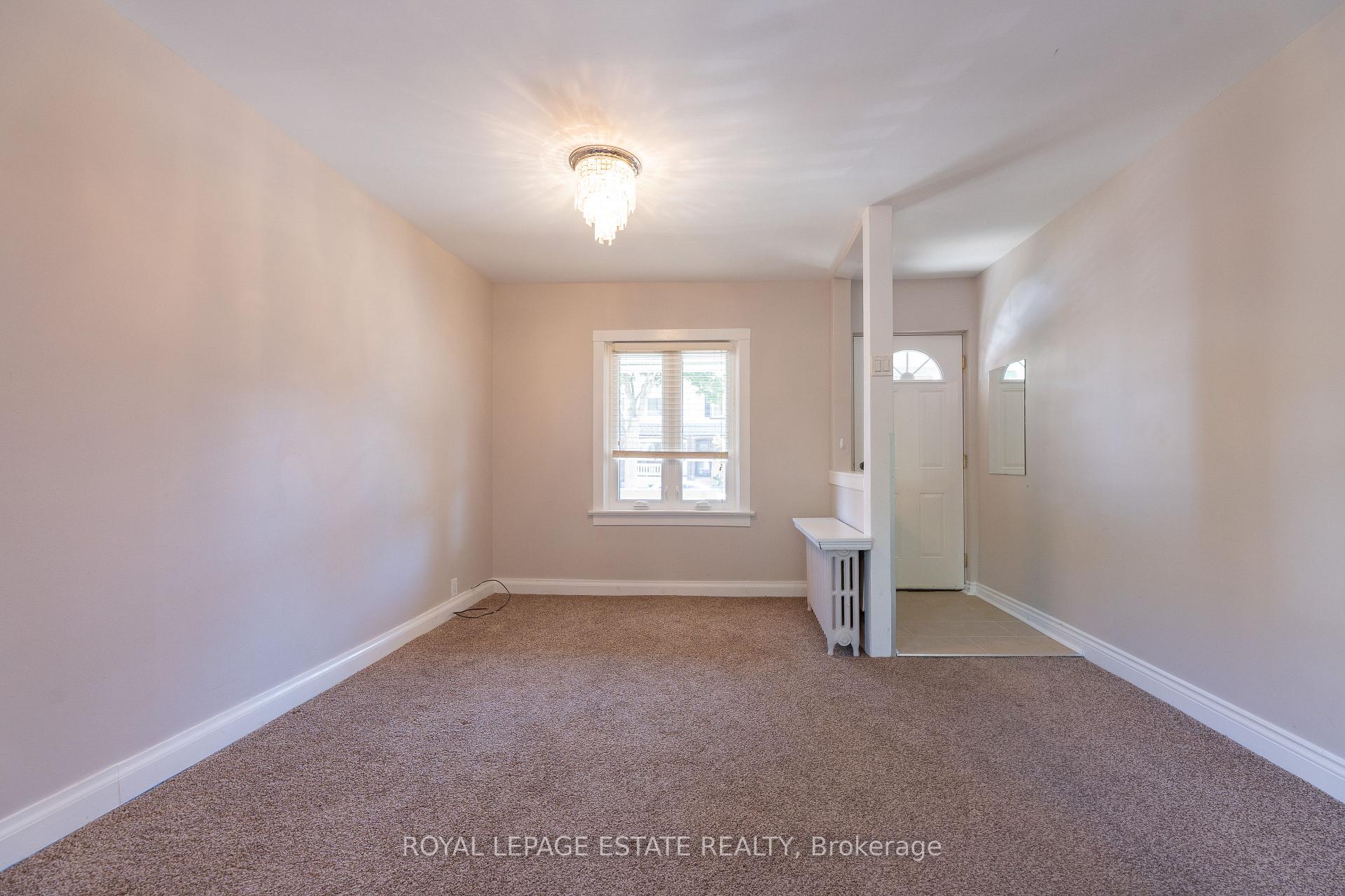 Photo 8 of 326 Monarch Park Avenue, Toronto, Danforth Village-East York — HOMEH