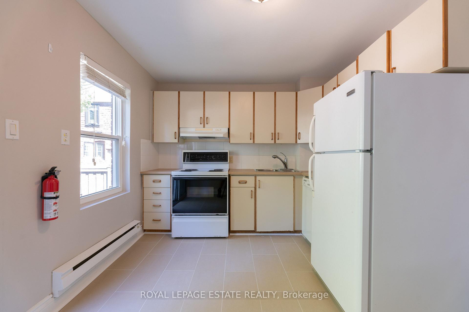 Photo 10 of 326 Monarch Park Avenue, Toronto, Danforth Village-East York — HOMEH