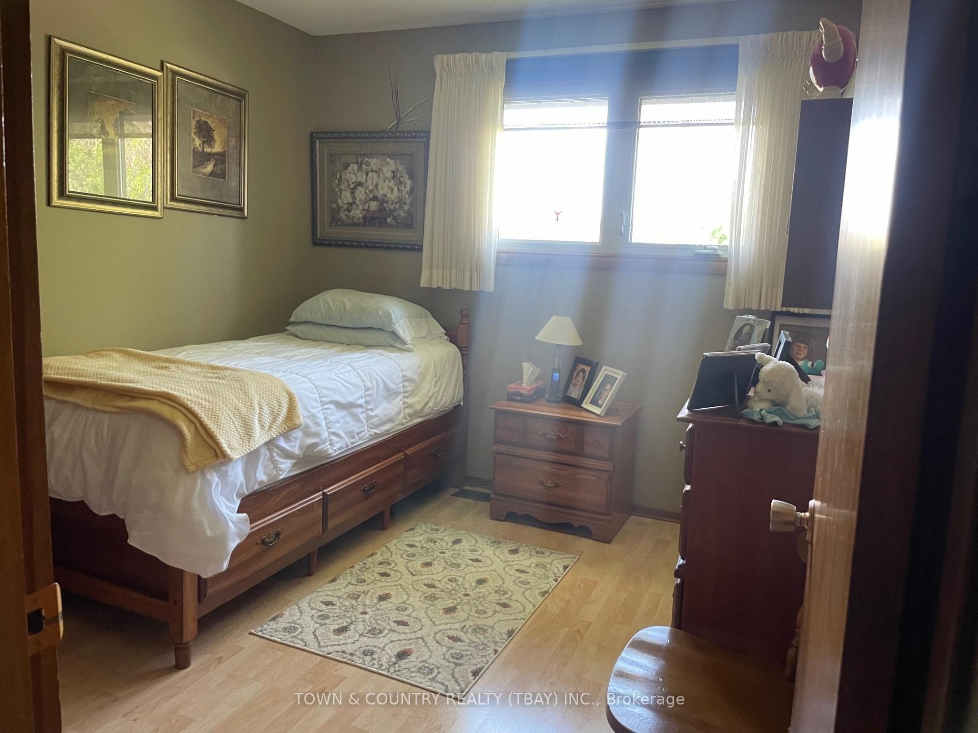 Photo 6 of 118 BayBerry Crescent, Thunder Bay, Northwood Park — HOMEH