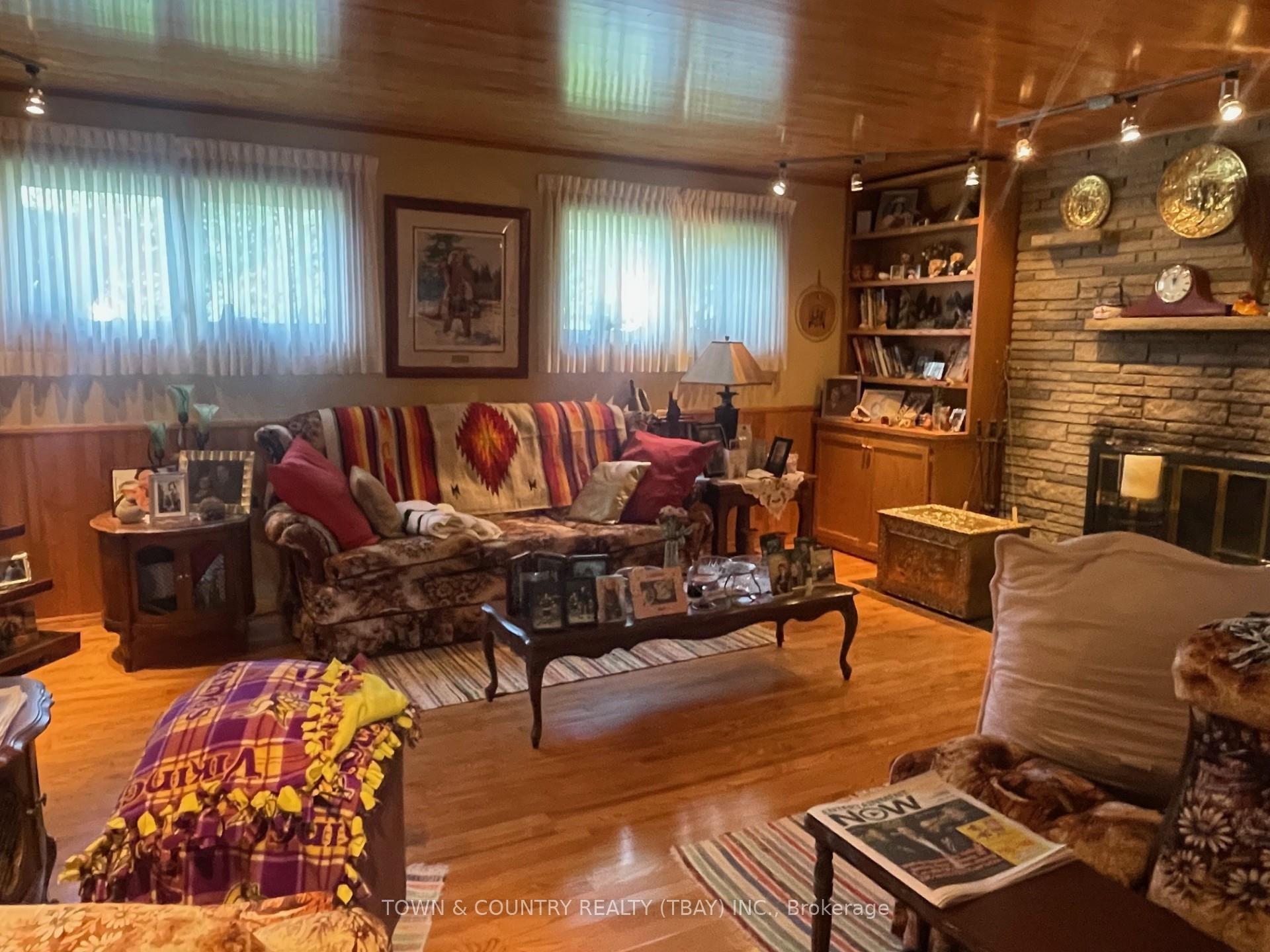 Photo 8 of 118 BayBerry Crescent, Thunder Bay, Northwood Park — HOMEH