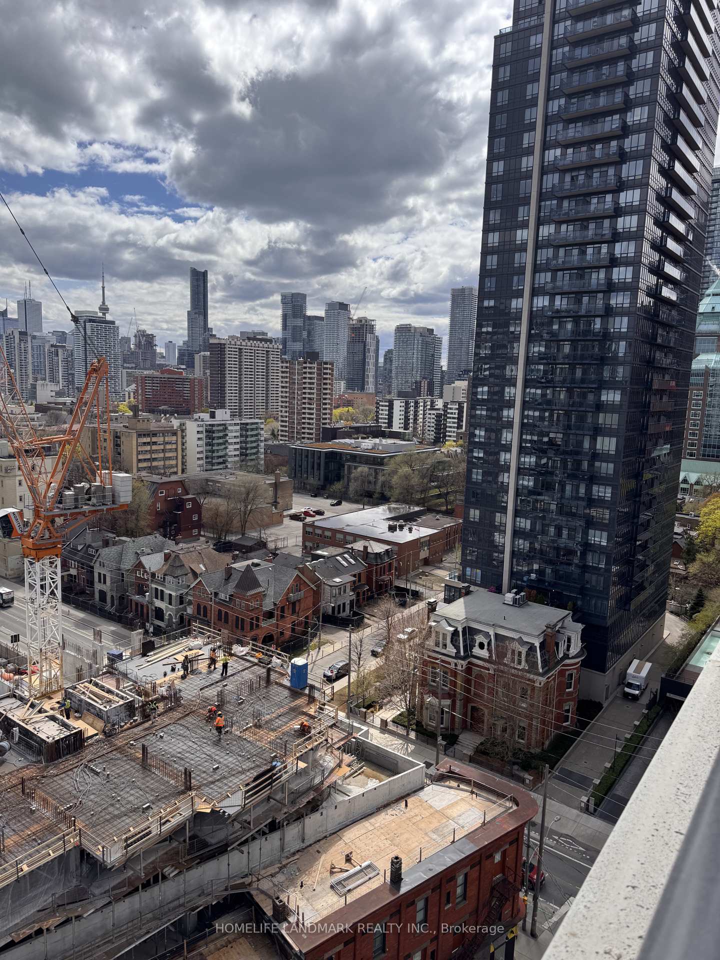 Photo 4 of Unit 1501, 609 Sherbourne Street, Toronto, North St. James Town — HOMEH