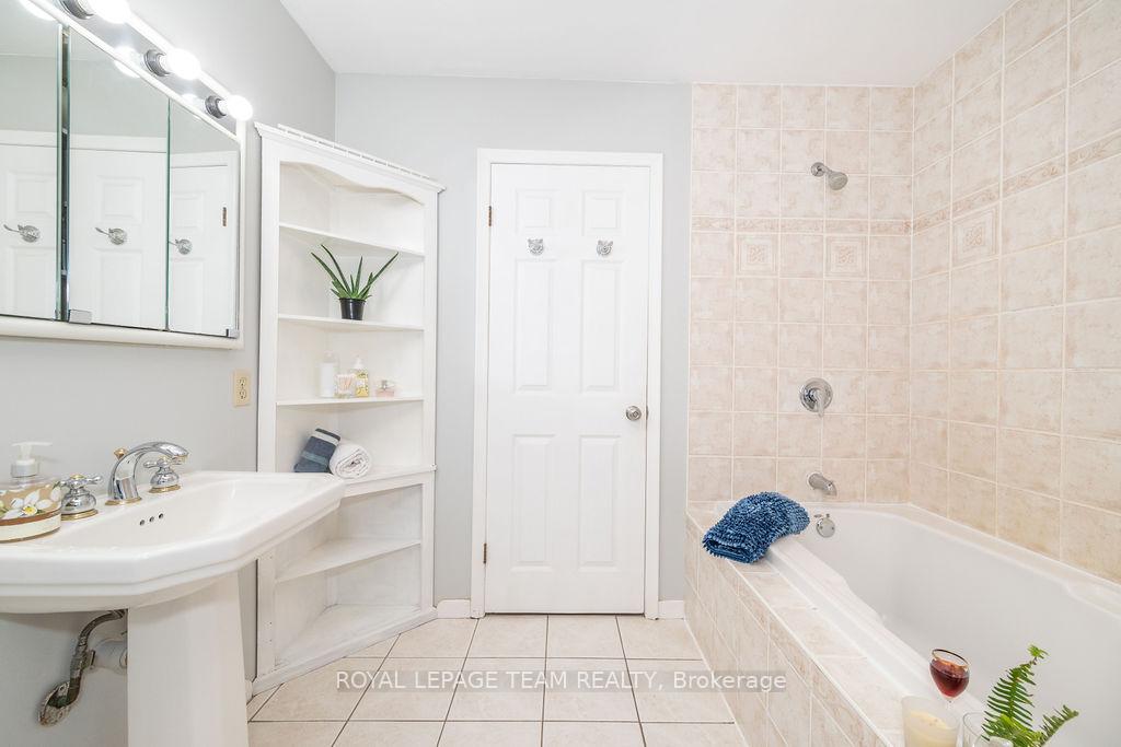 Photo 22 of 42165 Combermere Road, Madawaska Valley, Madawaska Valley — HOMEH