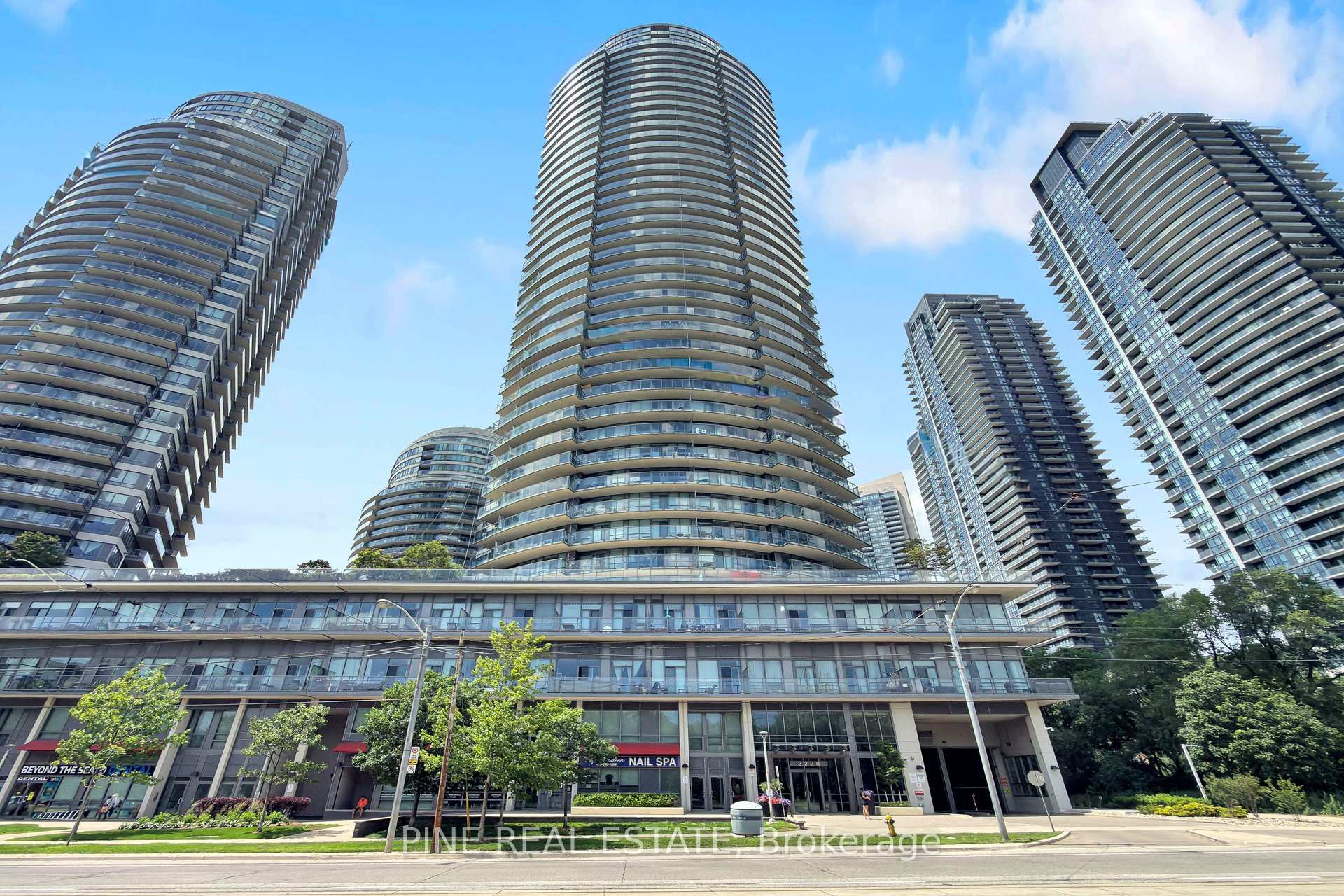 Front of Unit 1807, 2230 Lake Shore Boulevard W