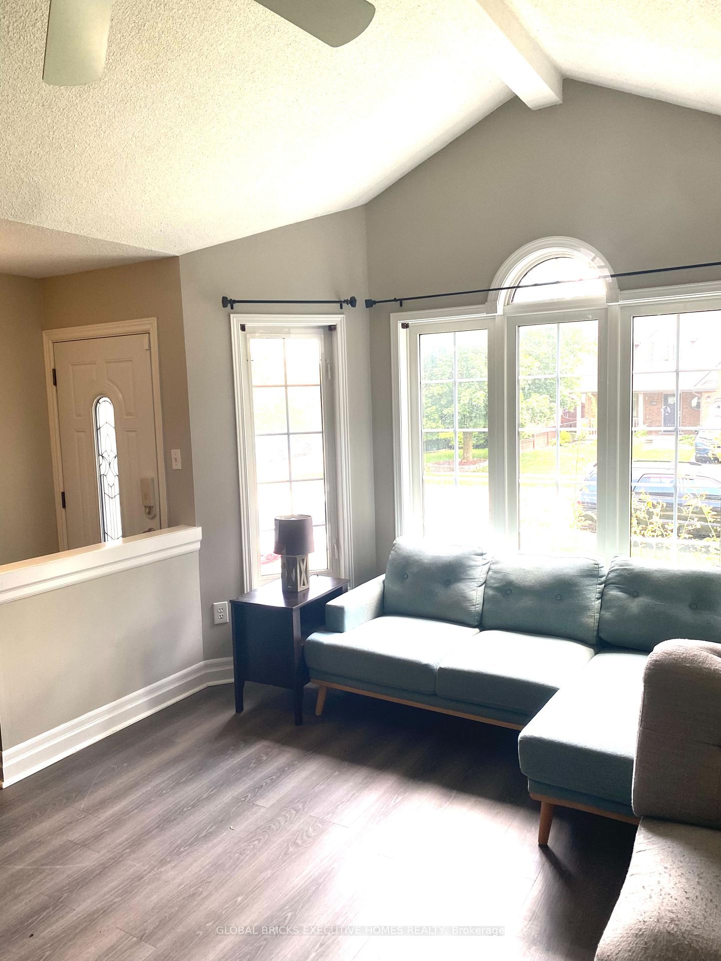 Photo 3 of 125 Municipal Street, Guelph, Dovercliffe Park/Old University — HOMEH