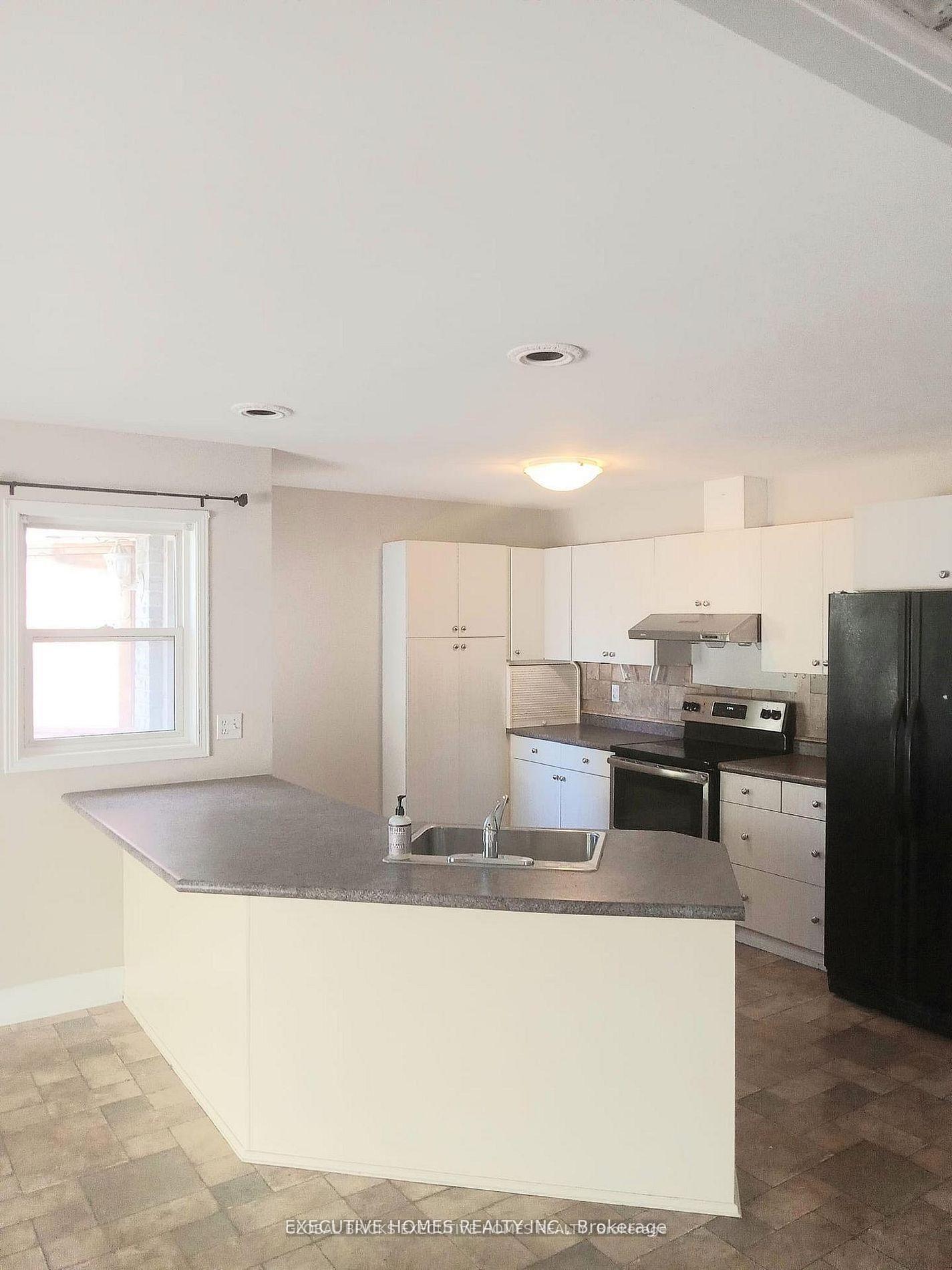Photo 10 of 125 Municipal Street, Guelph, Dovercliffe Park/Old University — HOMEH