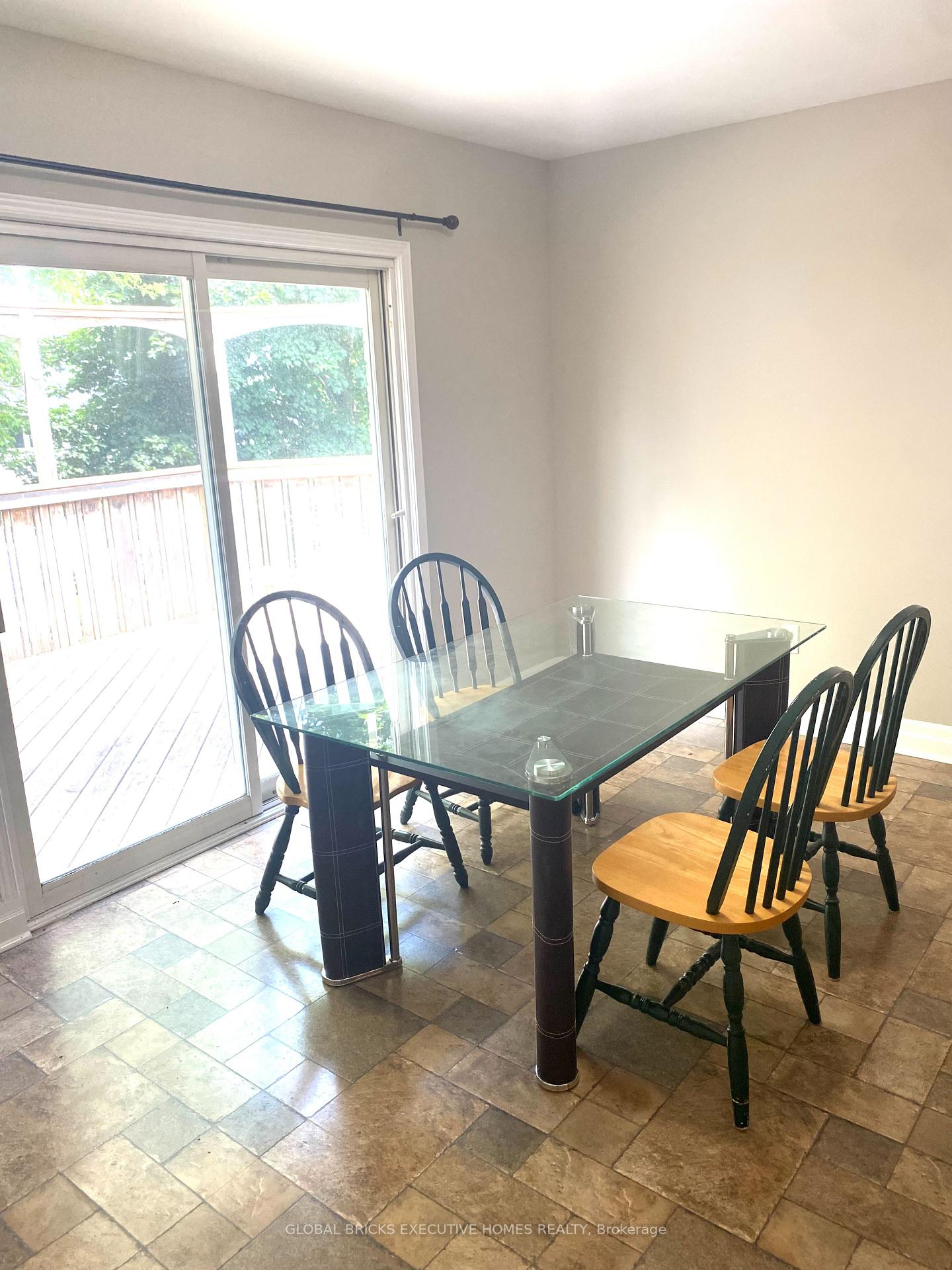 Photo 13 of 125 Municipal Street, Guelph, Dovercliffe Park/Old University — HOMEH