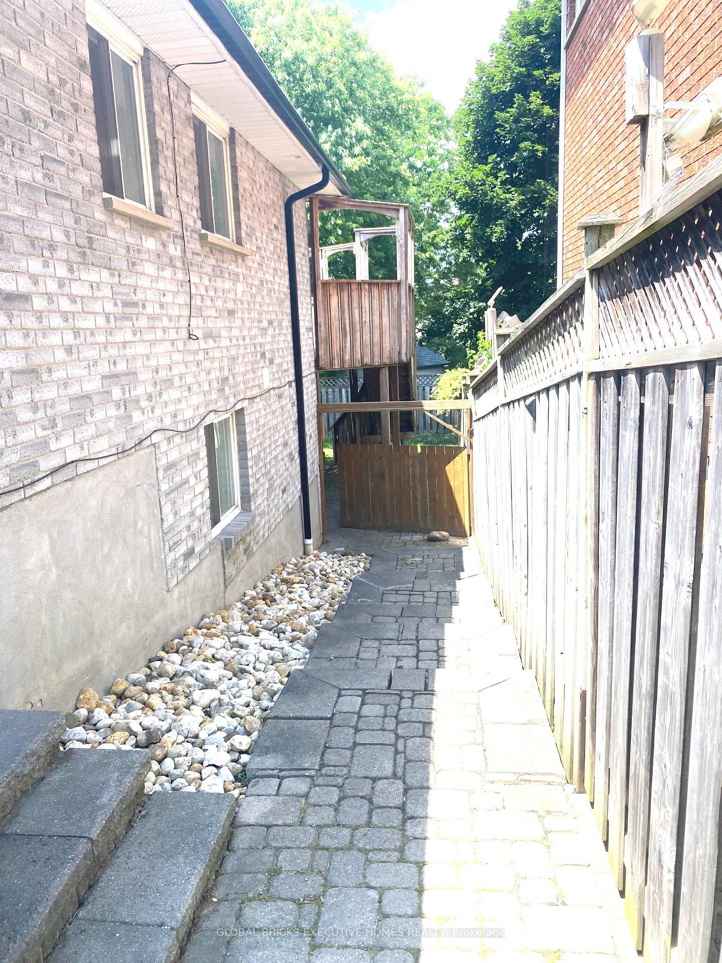 Photo 34 of 125 Municipal Street, Guelph, Dovercliffe Park/Old University — HOMEH