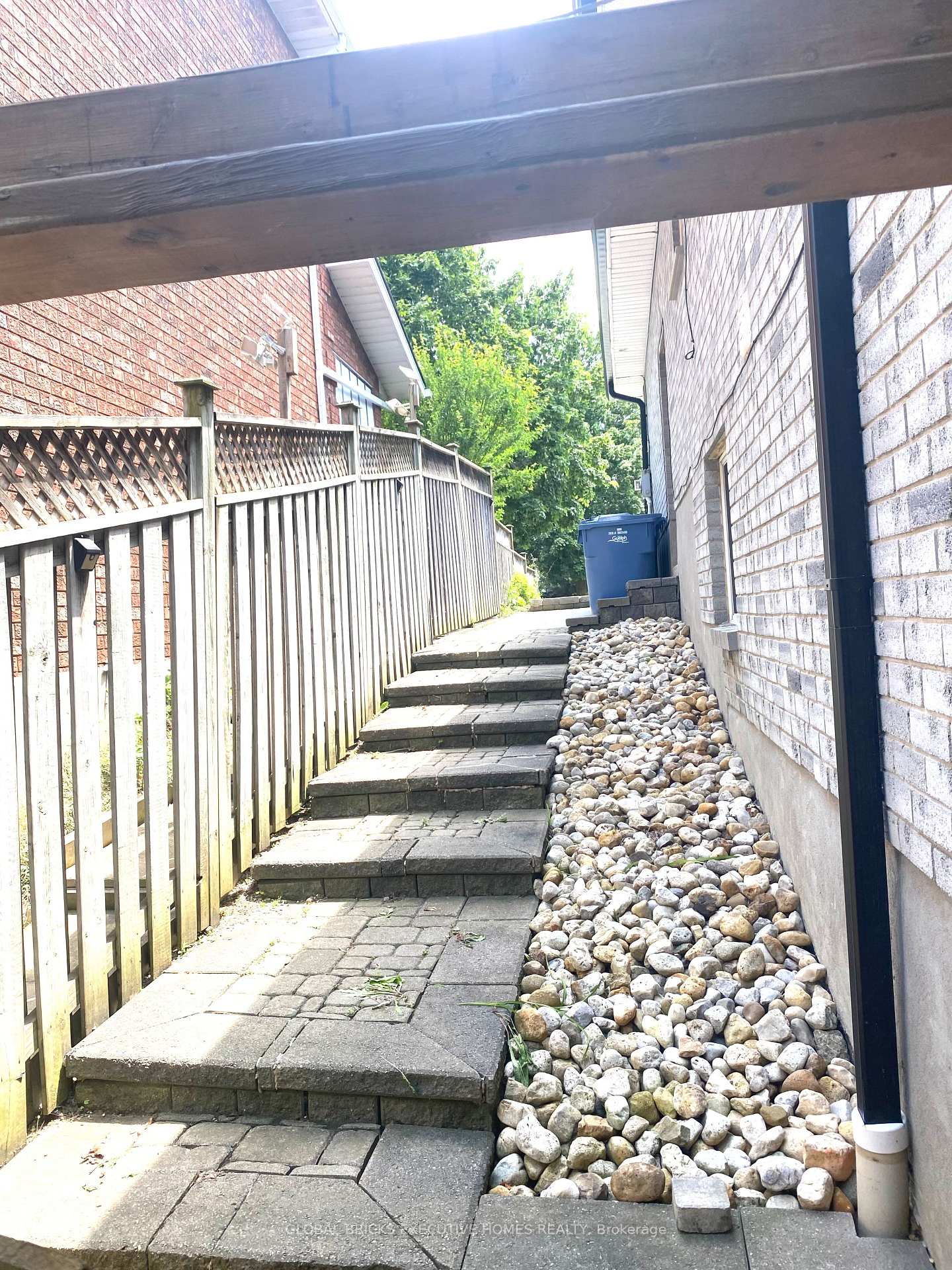 Photo 35 of 125 Municipal Street, Guelph, Dovercliffe Park/Old University — HOMEH