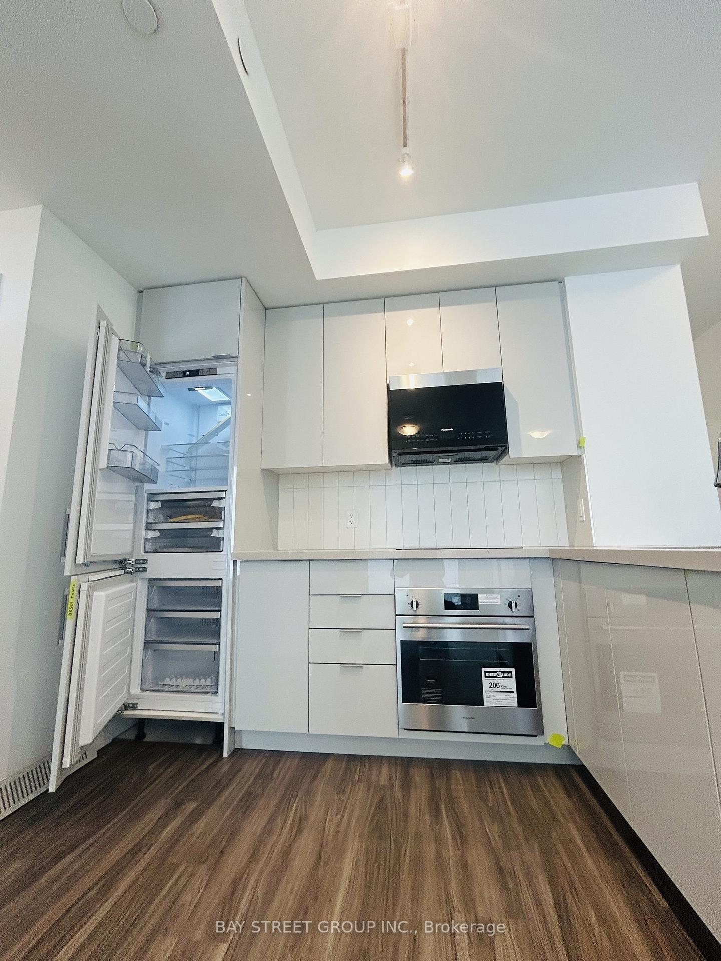 Photo 10 of Unit 1018, 10 Abeja Street, Vaughan, Concord — HOMEH